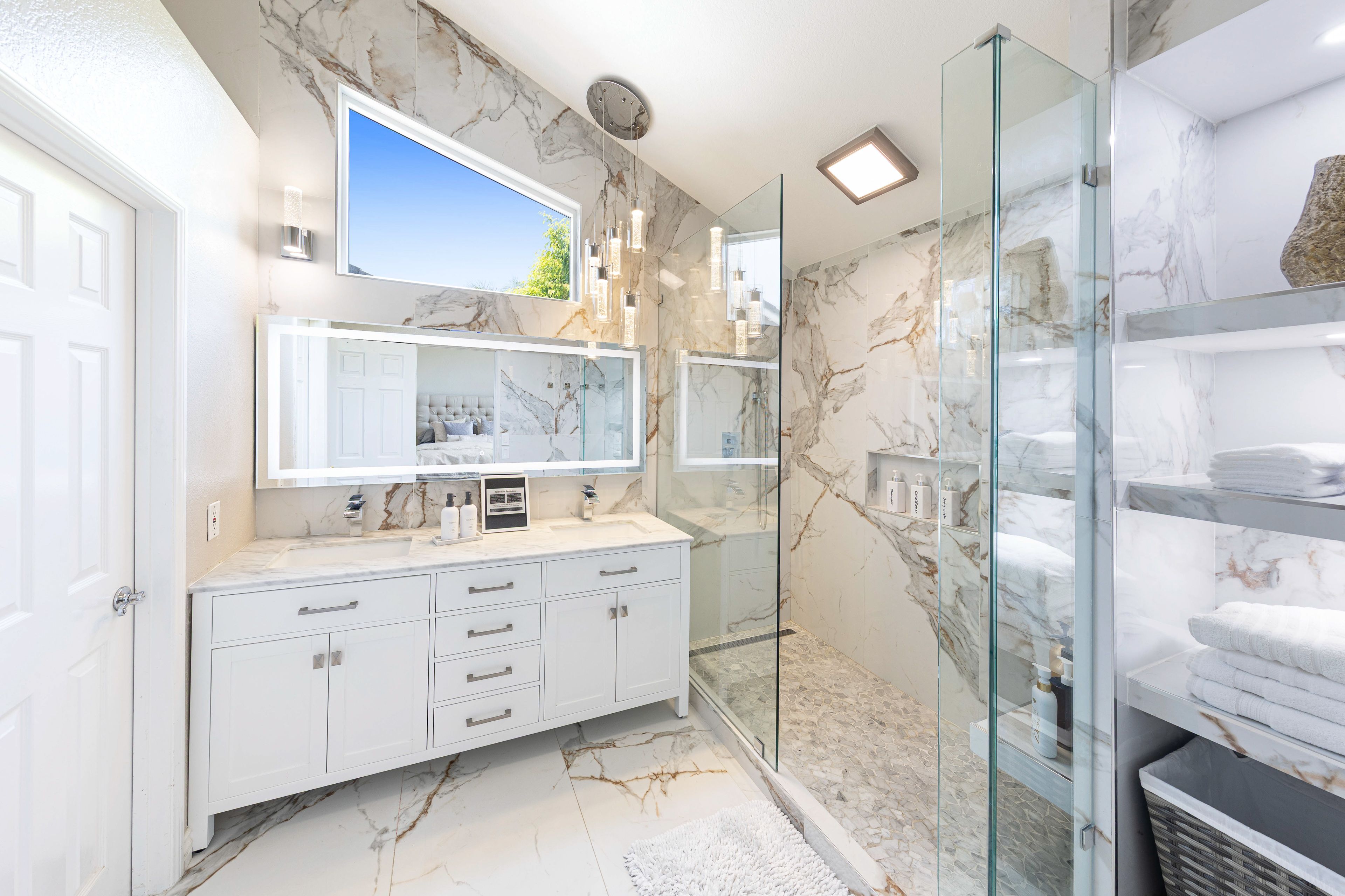 En-Suite Bathroom | 2nd Floor | Towels Provided