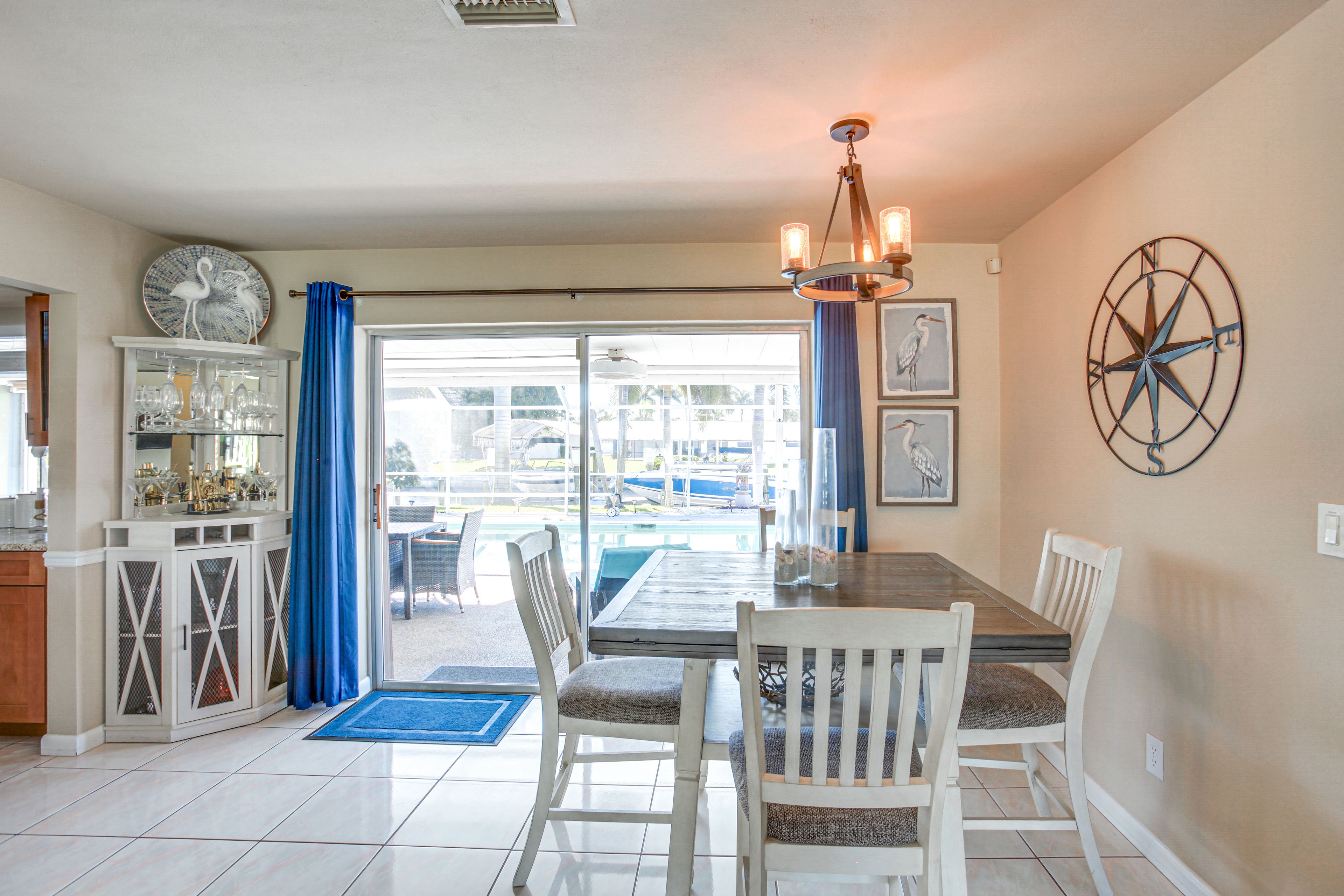 Dining Area | Dishware/Flatware