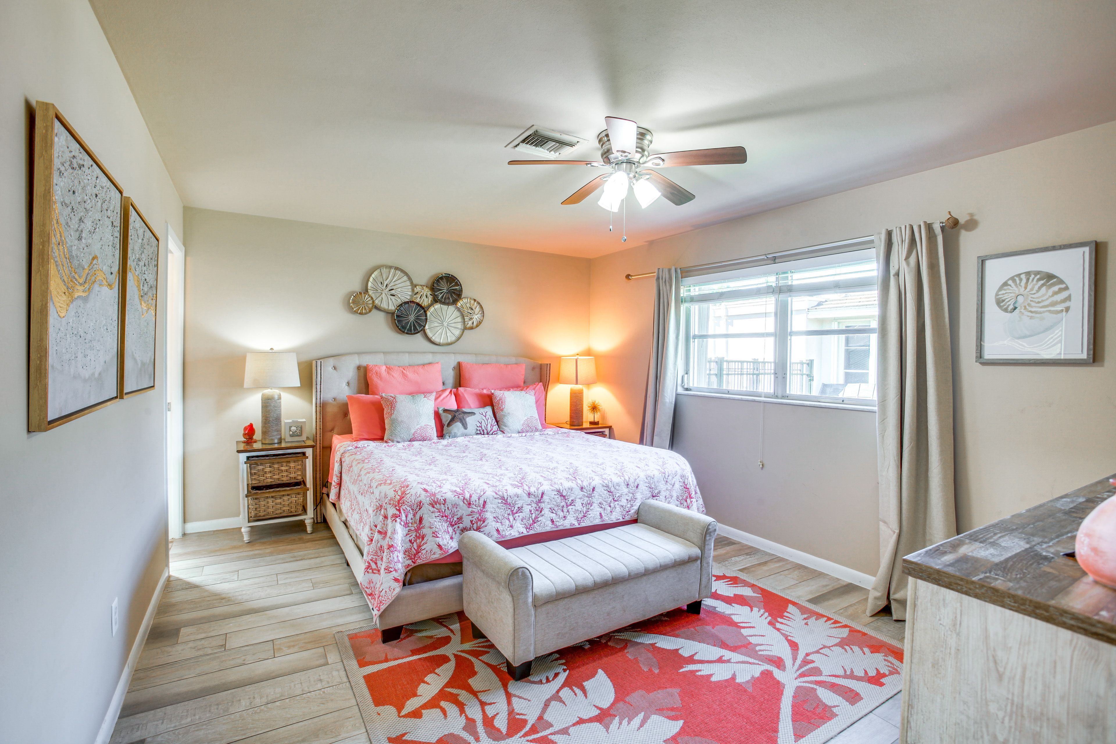 Bedroom 1 | Queen Bed | Linens Provided | En-Suite Bathroom