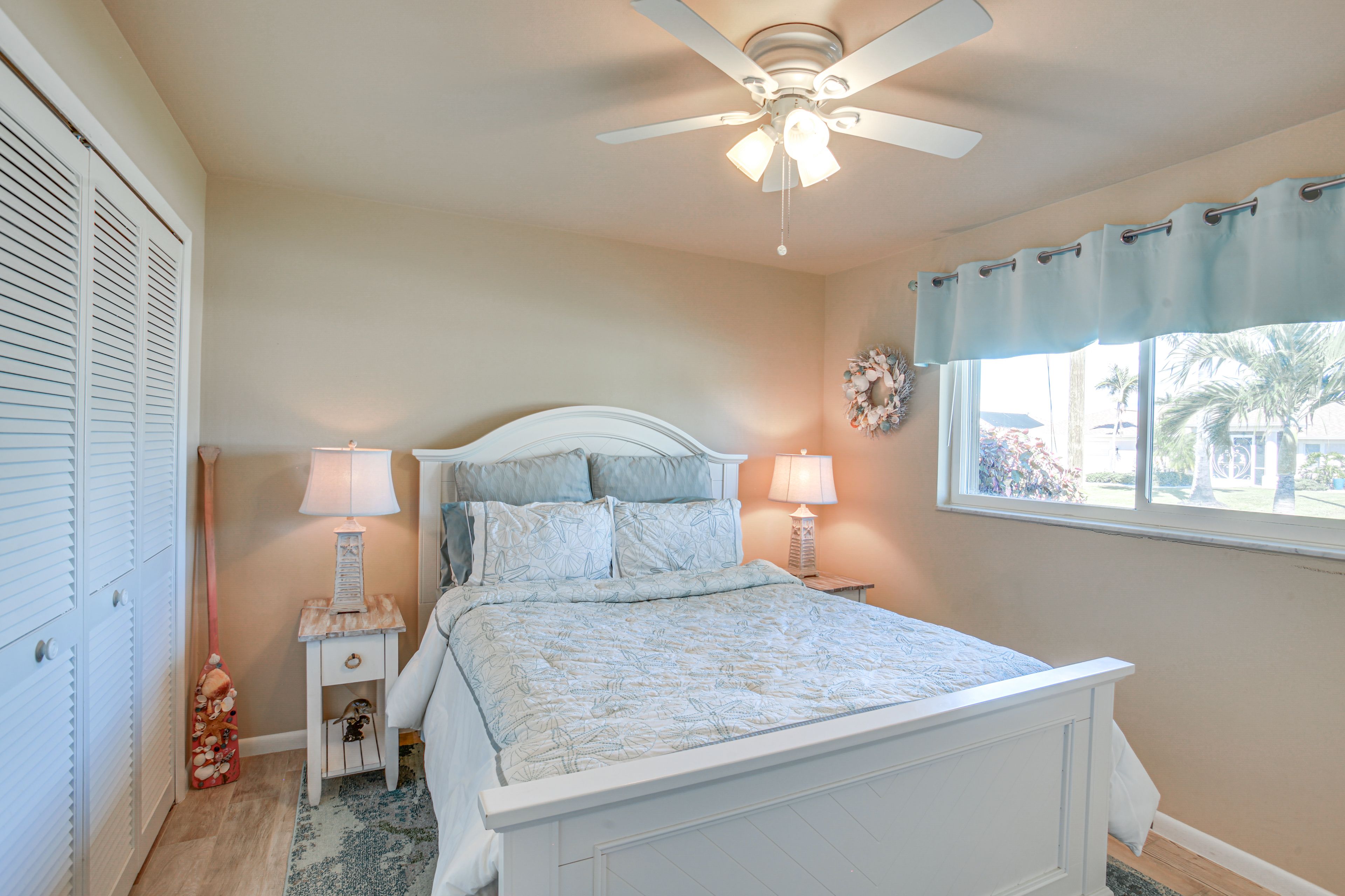 Bedroom 2 | Queen Bed | En-Suite Bathroom
