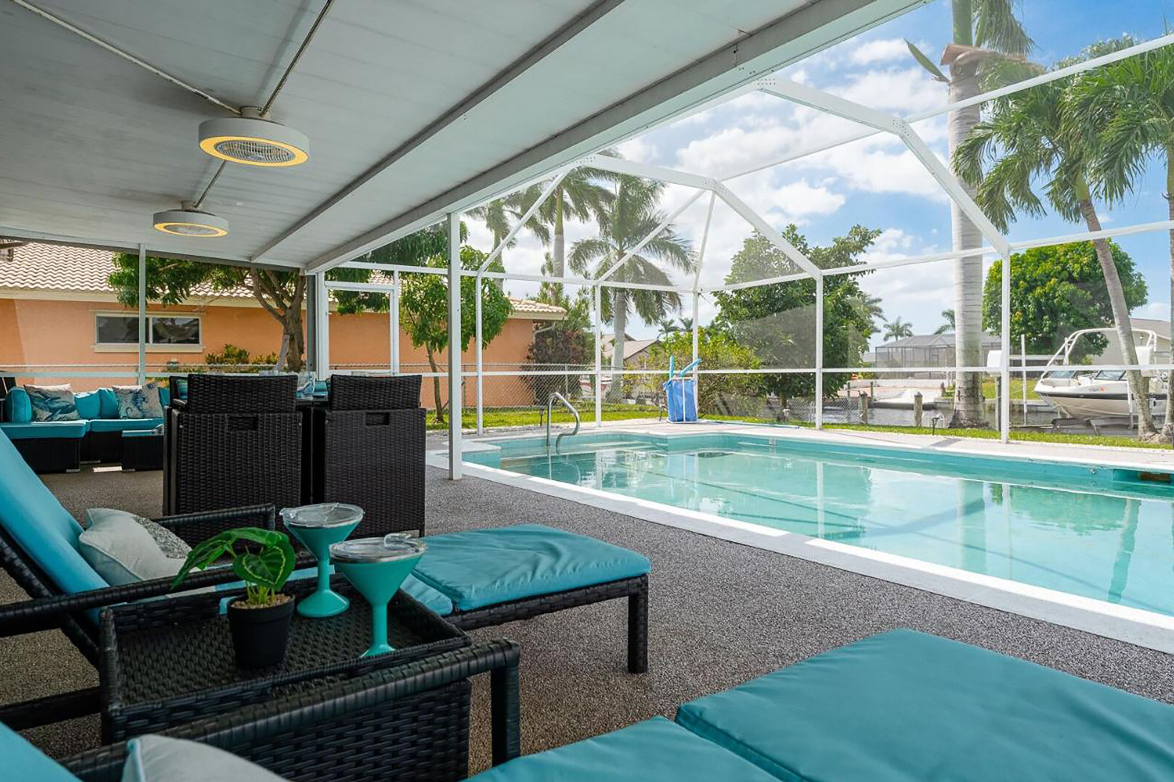 Lanai | Gas Grill | Lounge Furniture | Flat-Screen TV