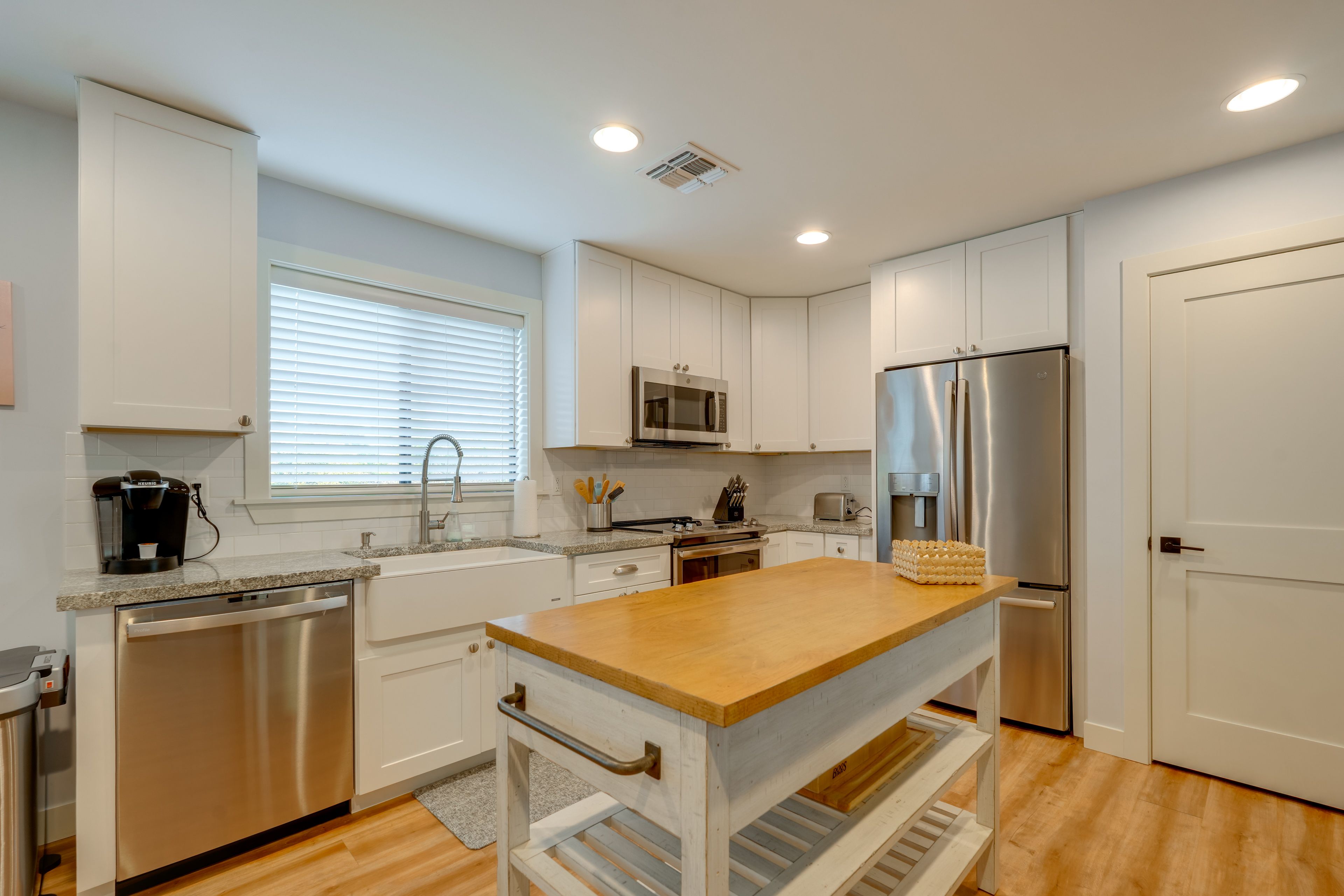 Kitchen | Keurig Coffee Maker