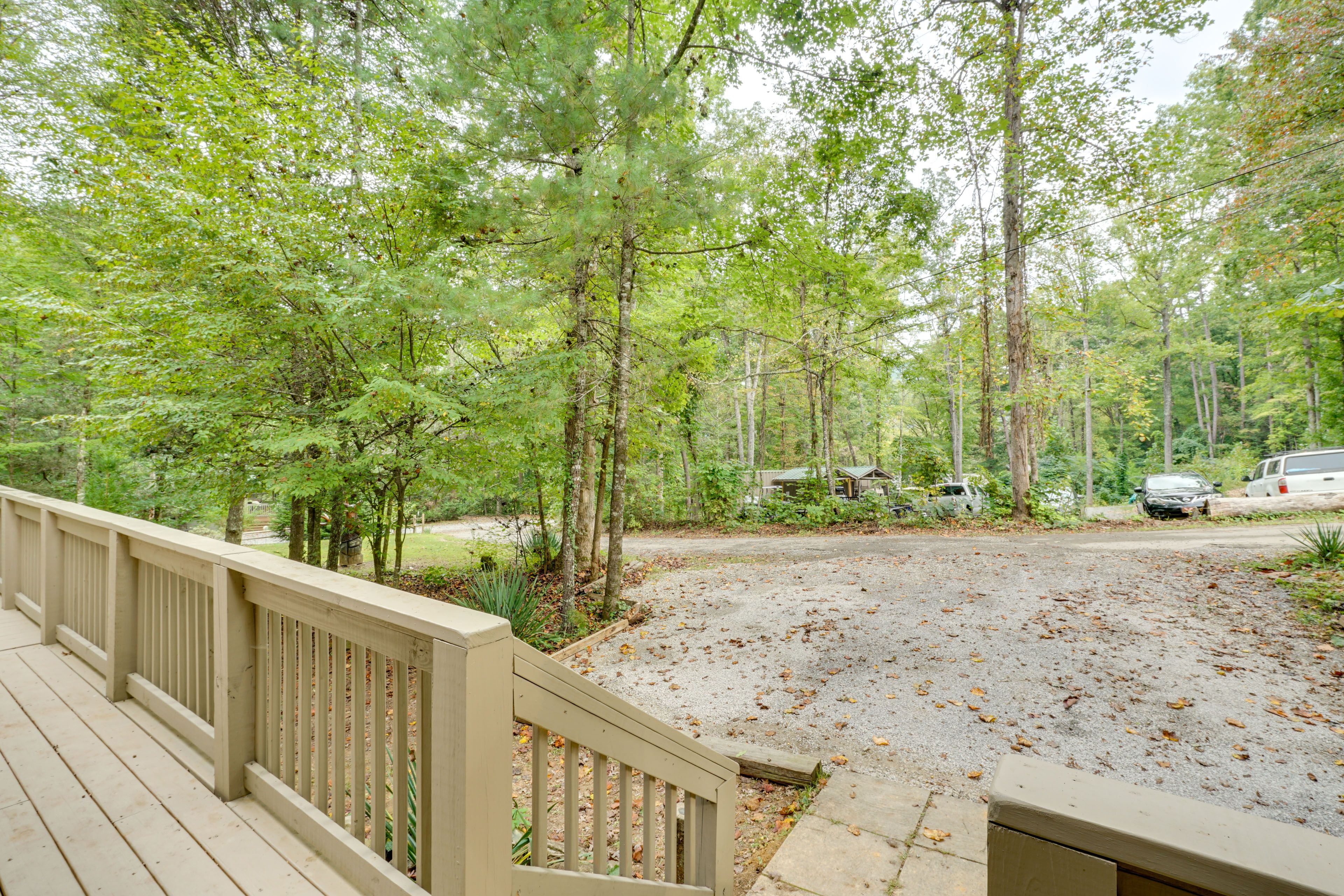 Exterior | Parking | Driveway (3 Vehicles)