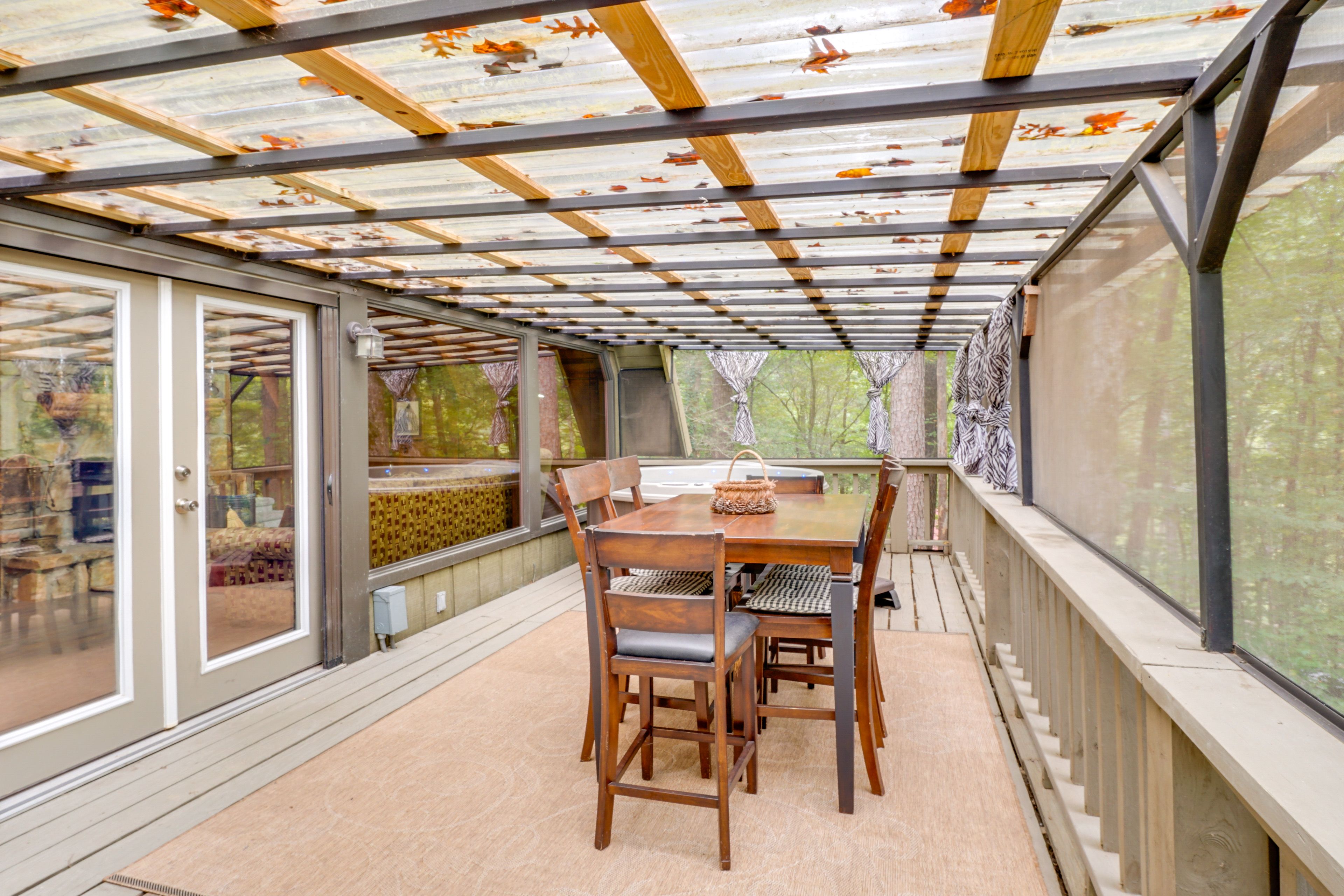 Screened Deck
