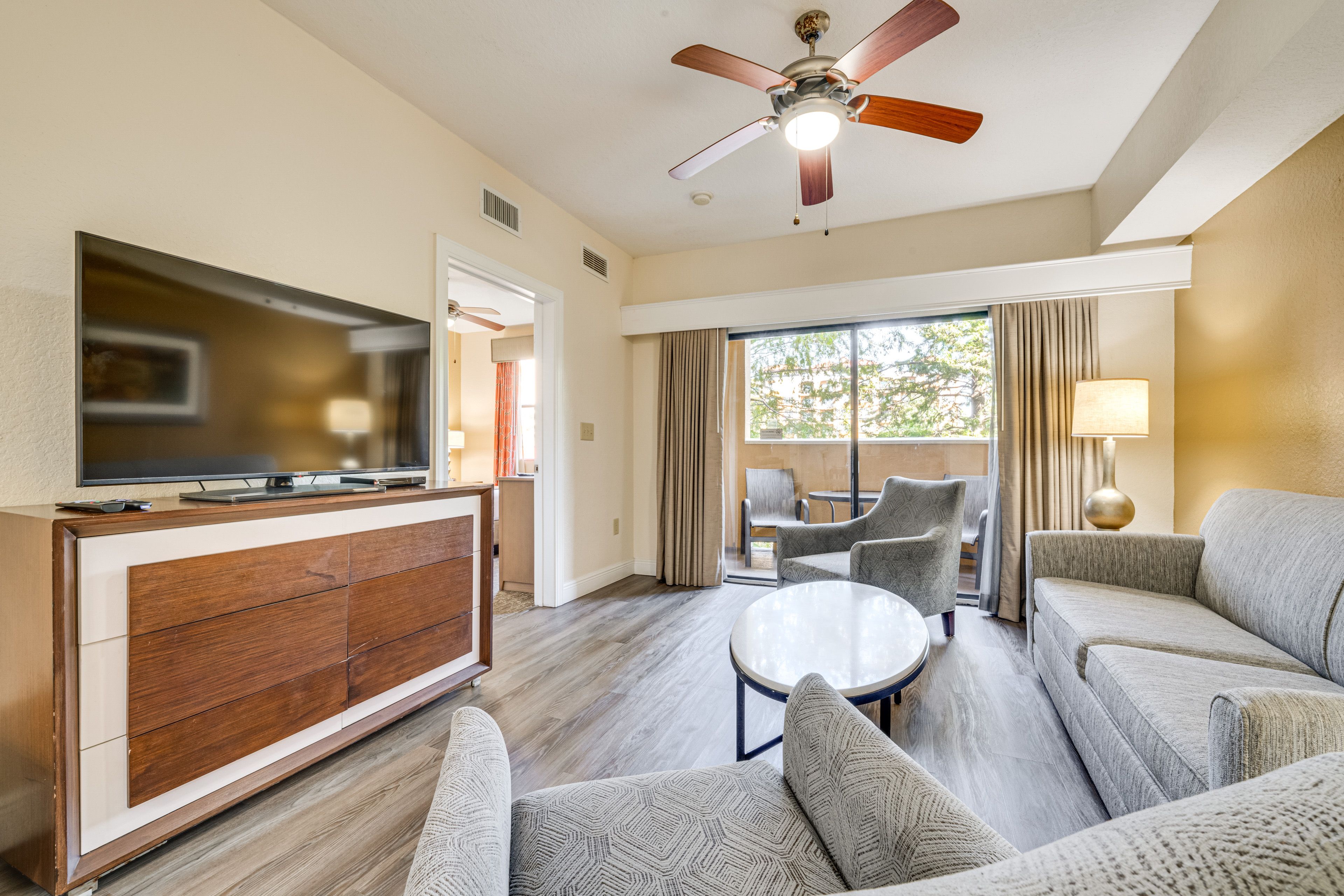 Orlando Vacation Rental | 2BR | 2BA | 957 Sq Ft | Step-Free Access via Elevator