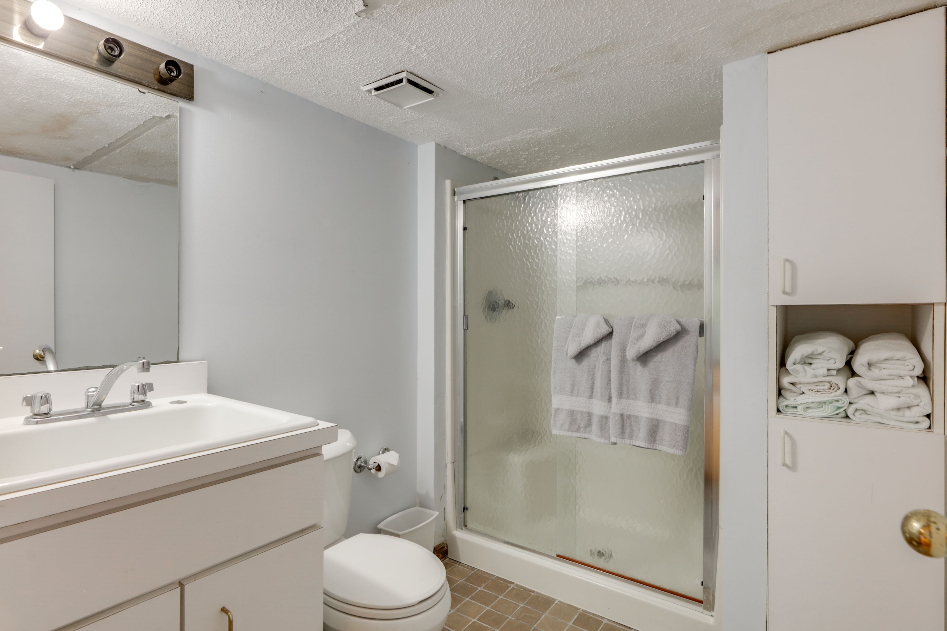 Full Bathroom | Basement