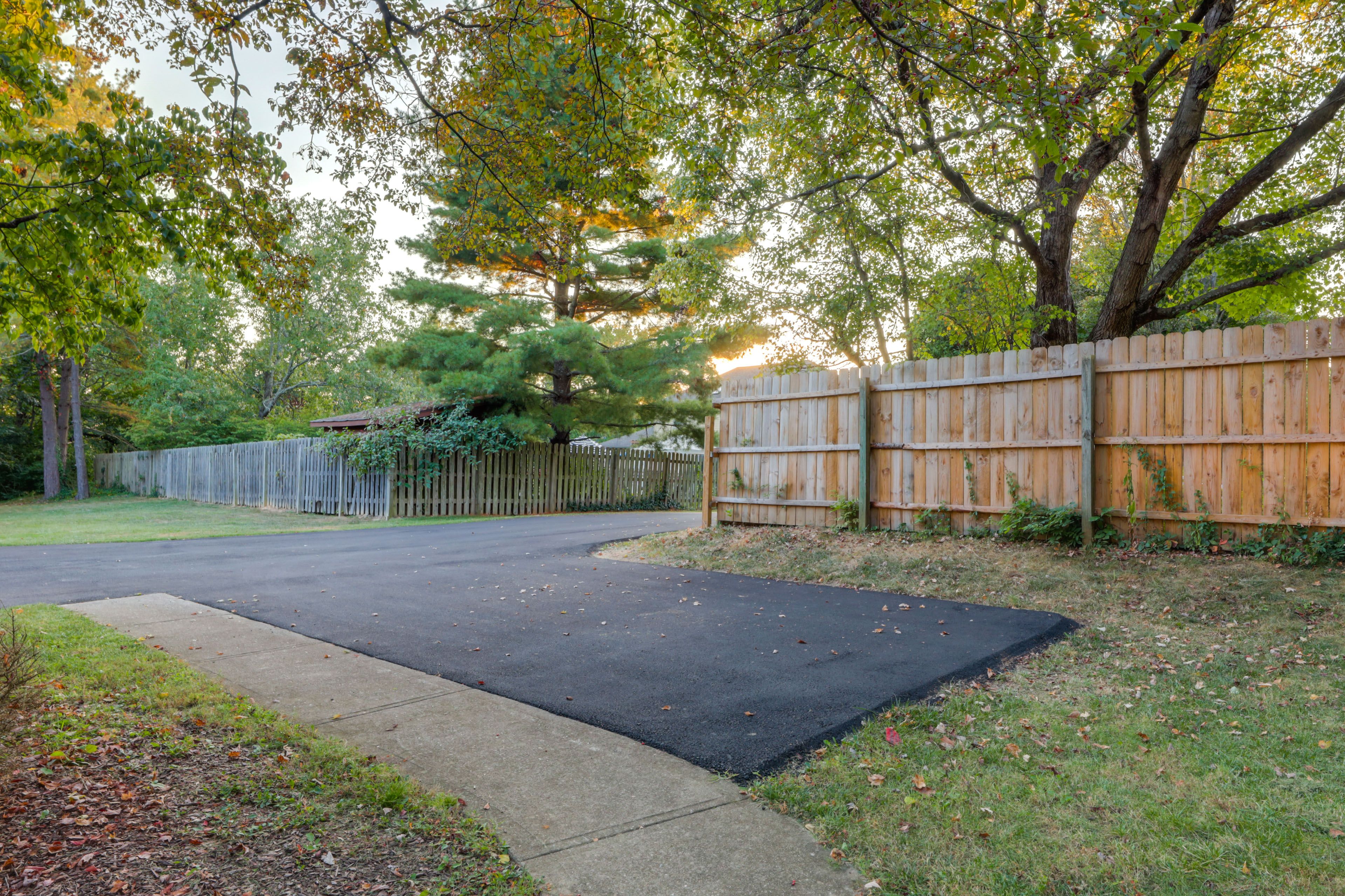 Parking | Driveway (1 Vehicle) | Garage (1 Vehicle) | Free Street Parking