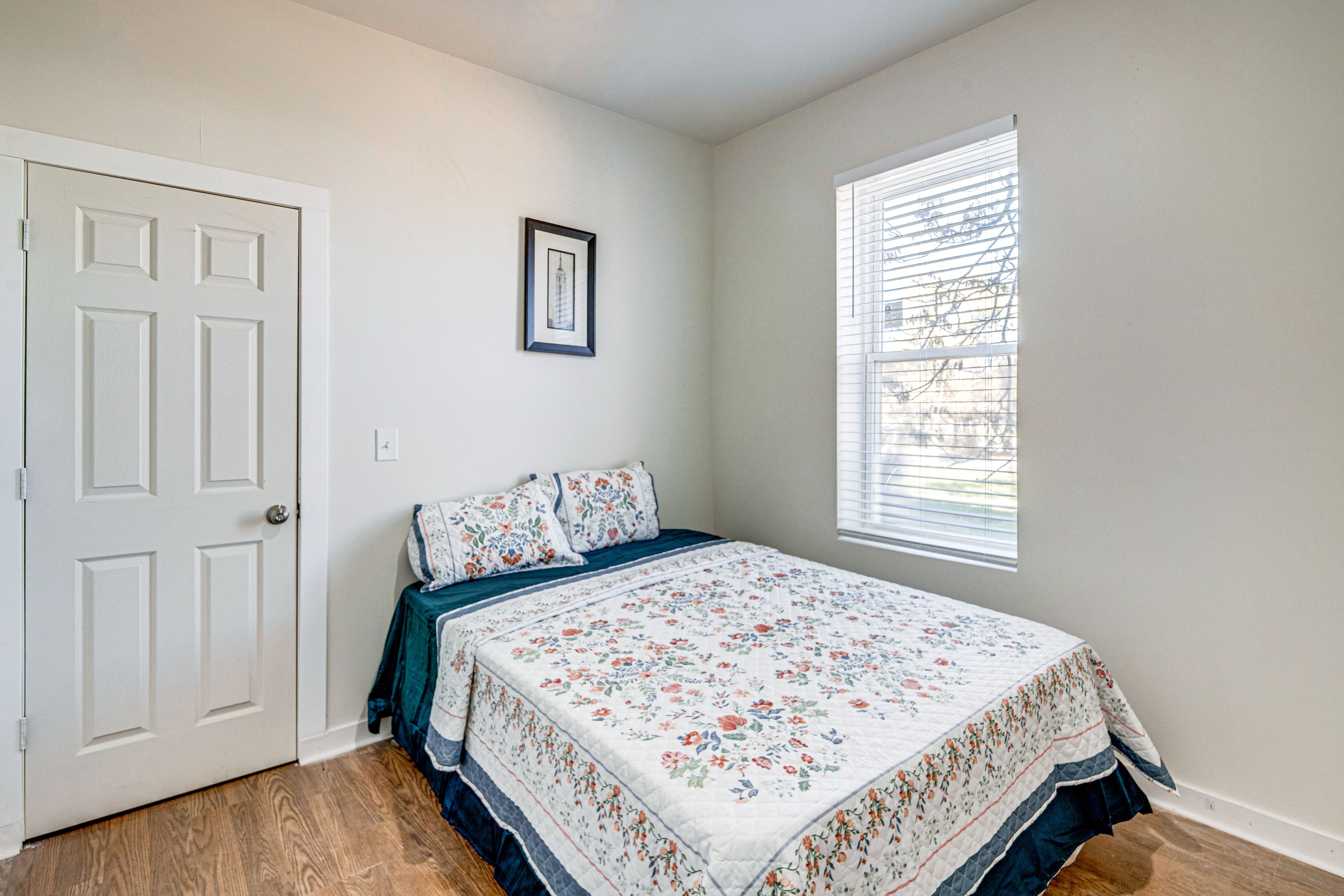 Bedroom 3 | Queen Bed