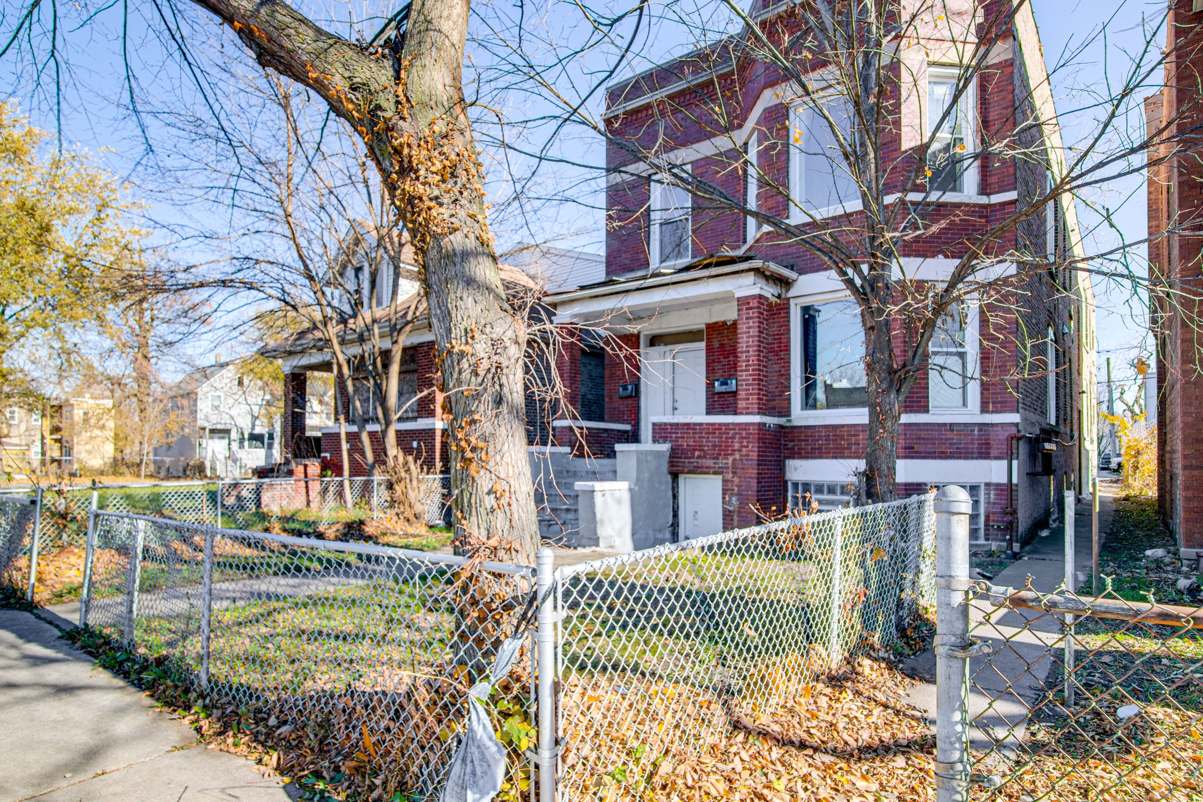 Parking | Free Street Parking (First-Come, First-Served)