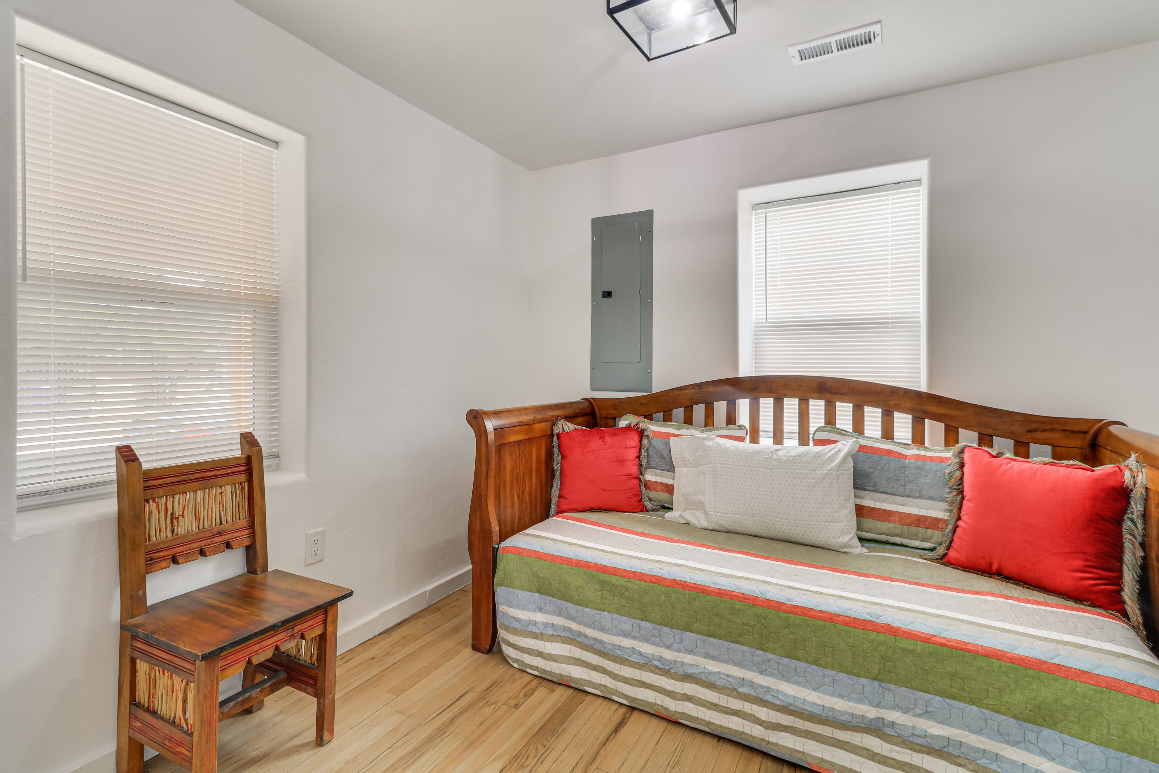 Bedroom 3 | Twin Daybed