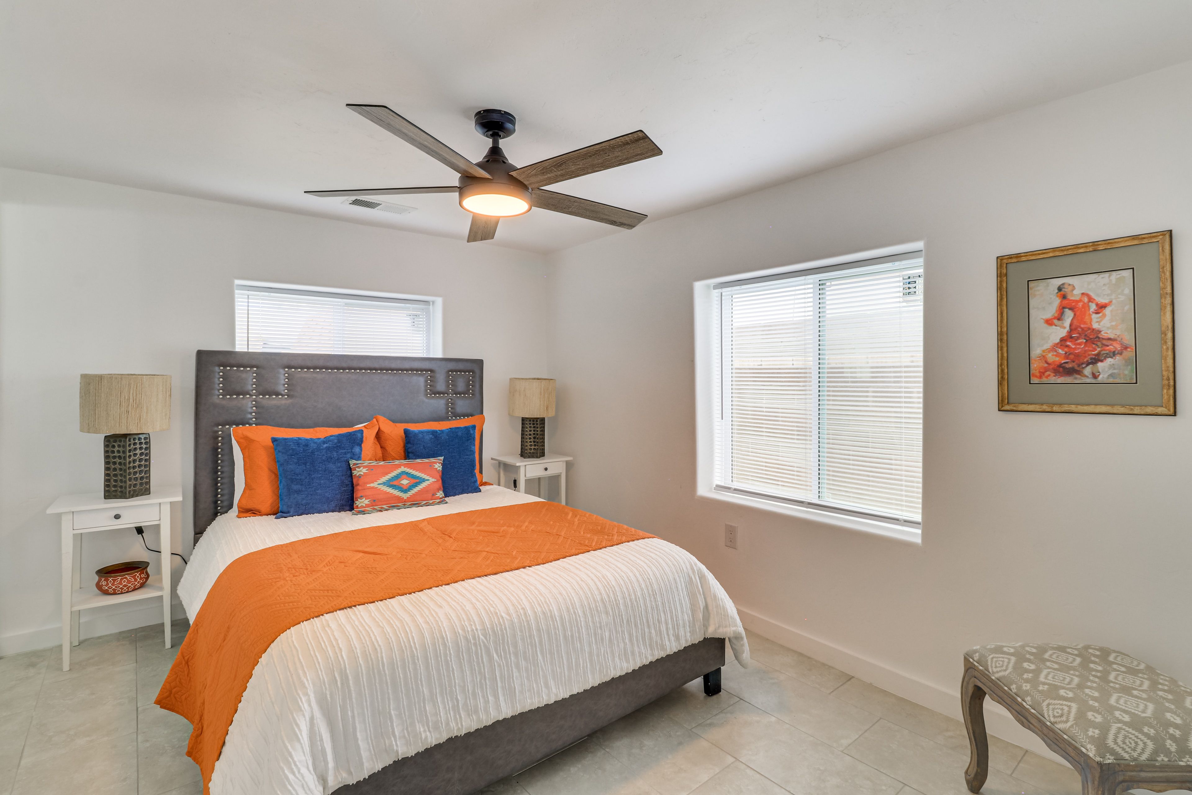 Bedroom 1 | Queen Bed