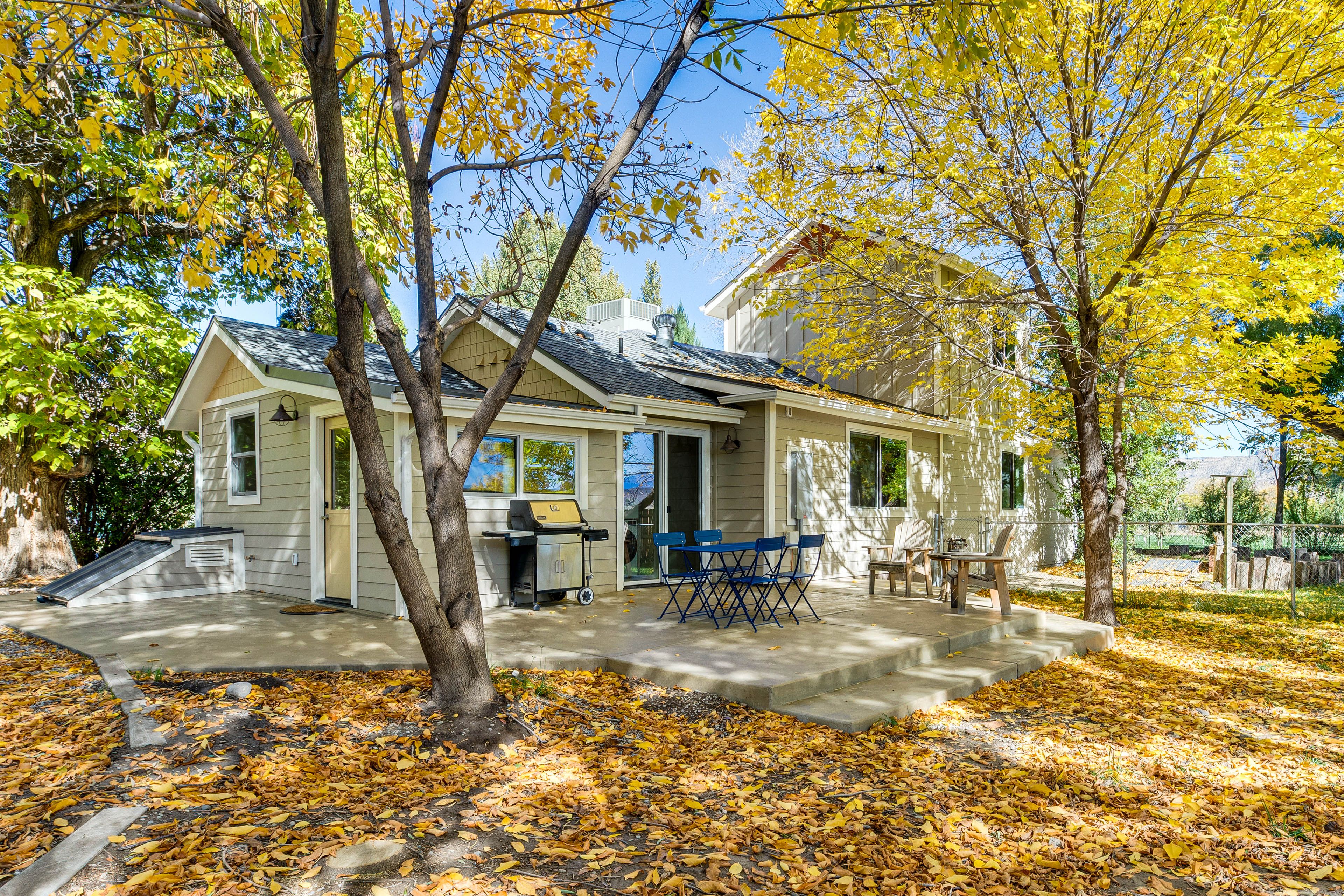 Palisade Vacation Rental | 3BR | 2BA | 1,700 Sq Ft | 2 Steps to Enter