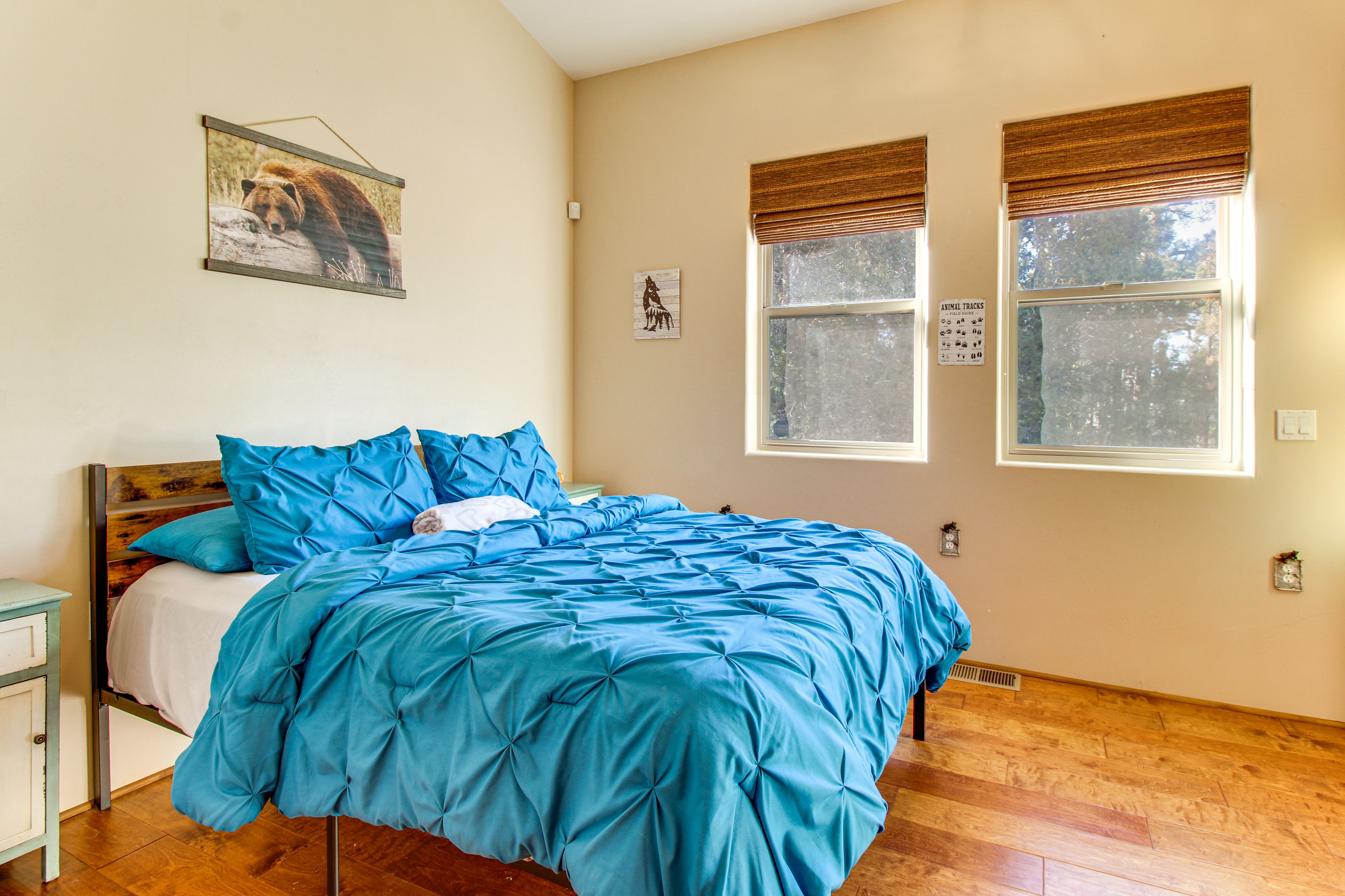 Bedroom 2 | Queen Bed