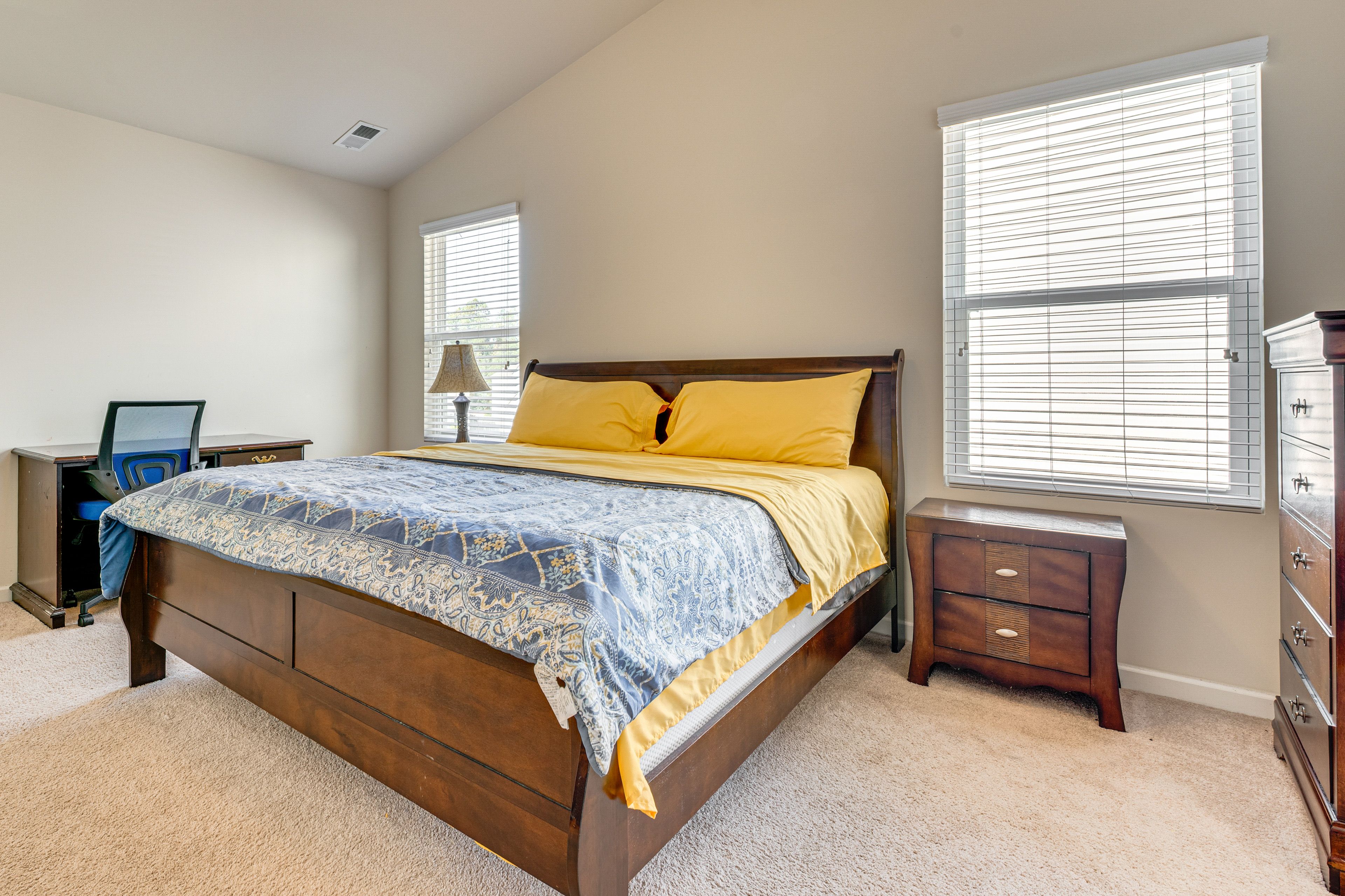 Bedroom 1 | King Bed | 2nd Floor | En-Suite Bathroom