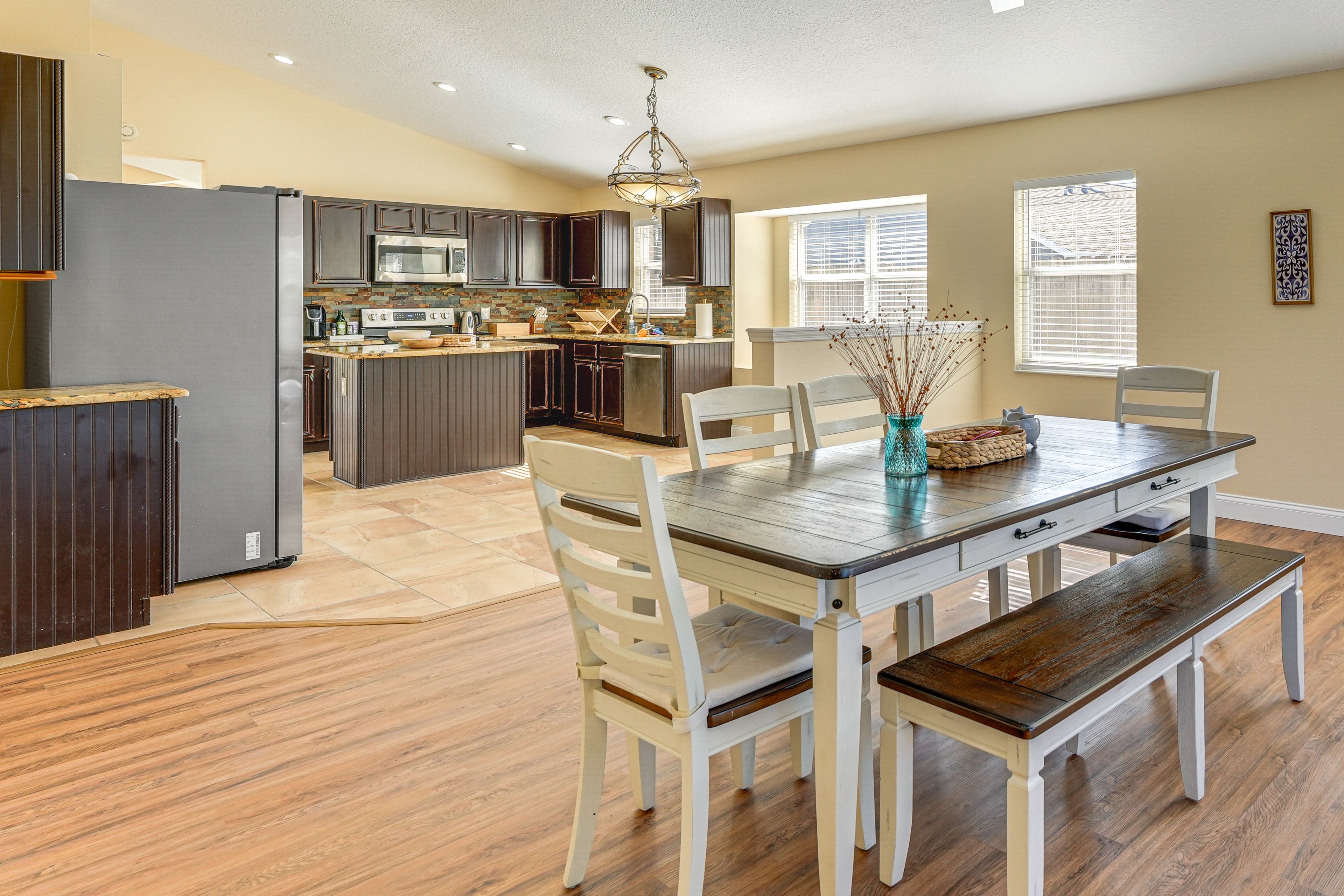 Dining Area | Dishware & Flatware