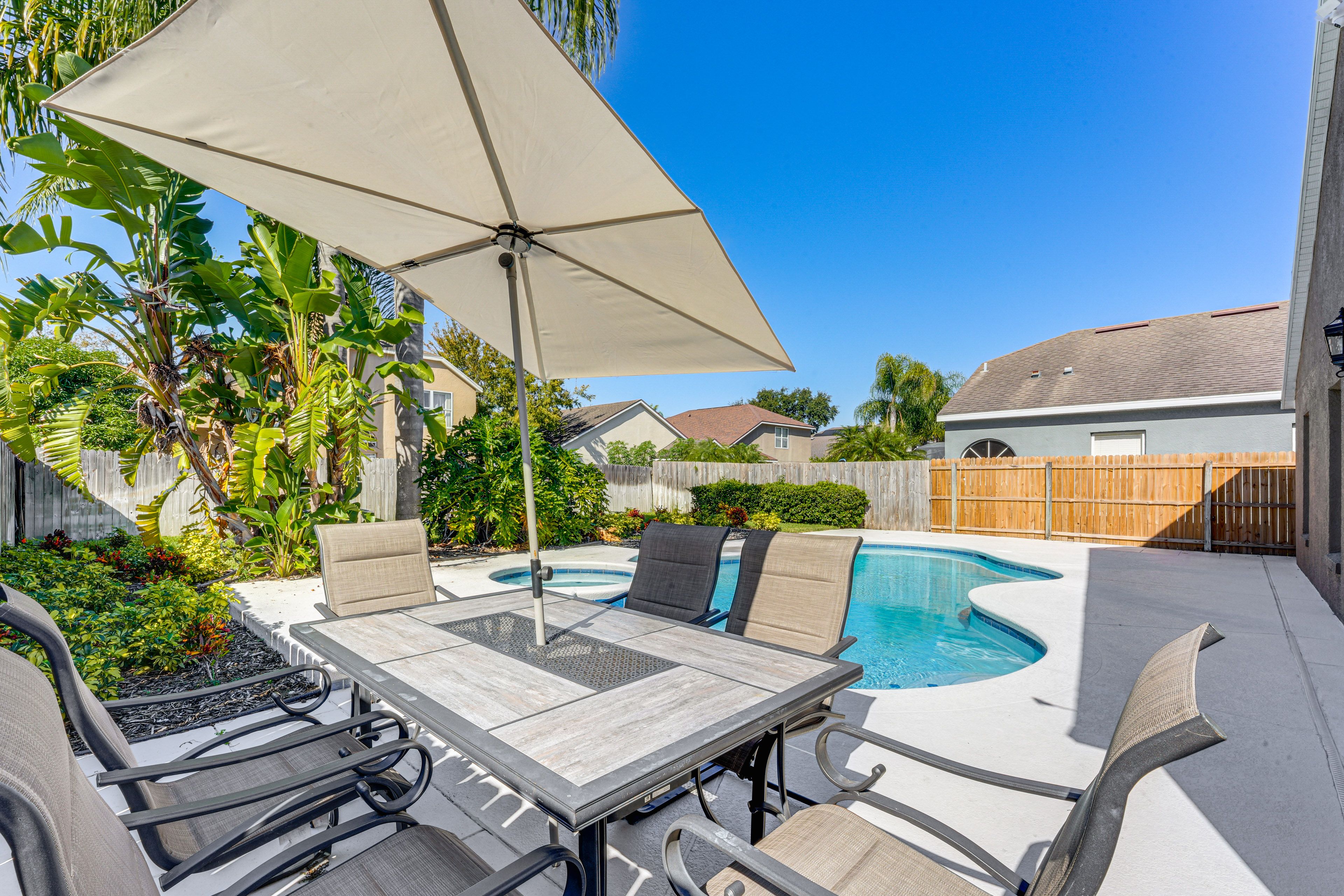 Back Patio | Outdoor Dining Set | Fenced-In Yard