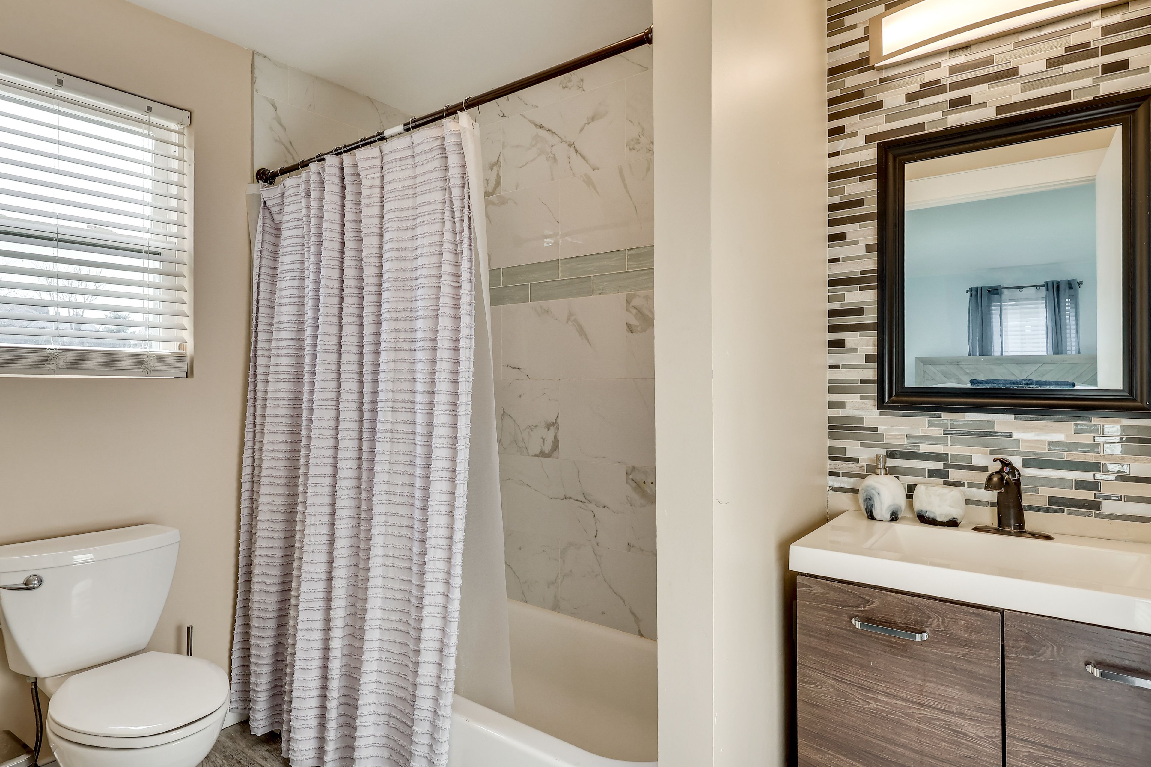 En-Suite Bathroom | Towels Provided