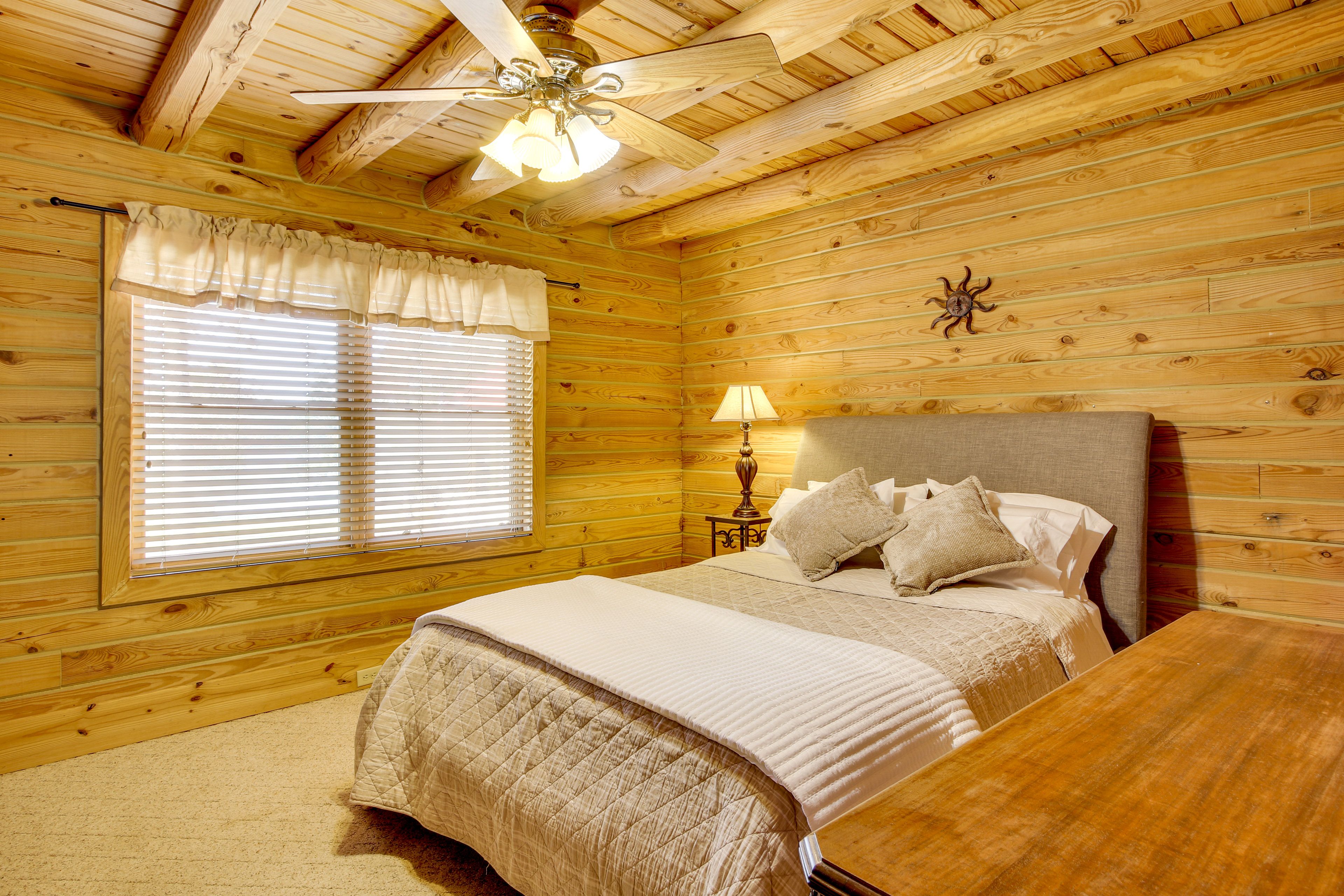 Bedroom 3 | King Bed | 1st Floor