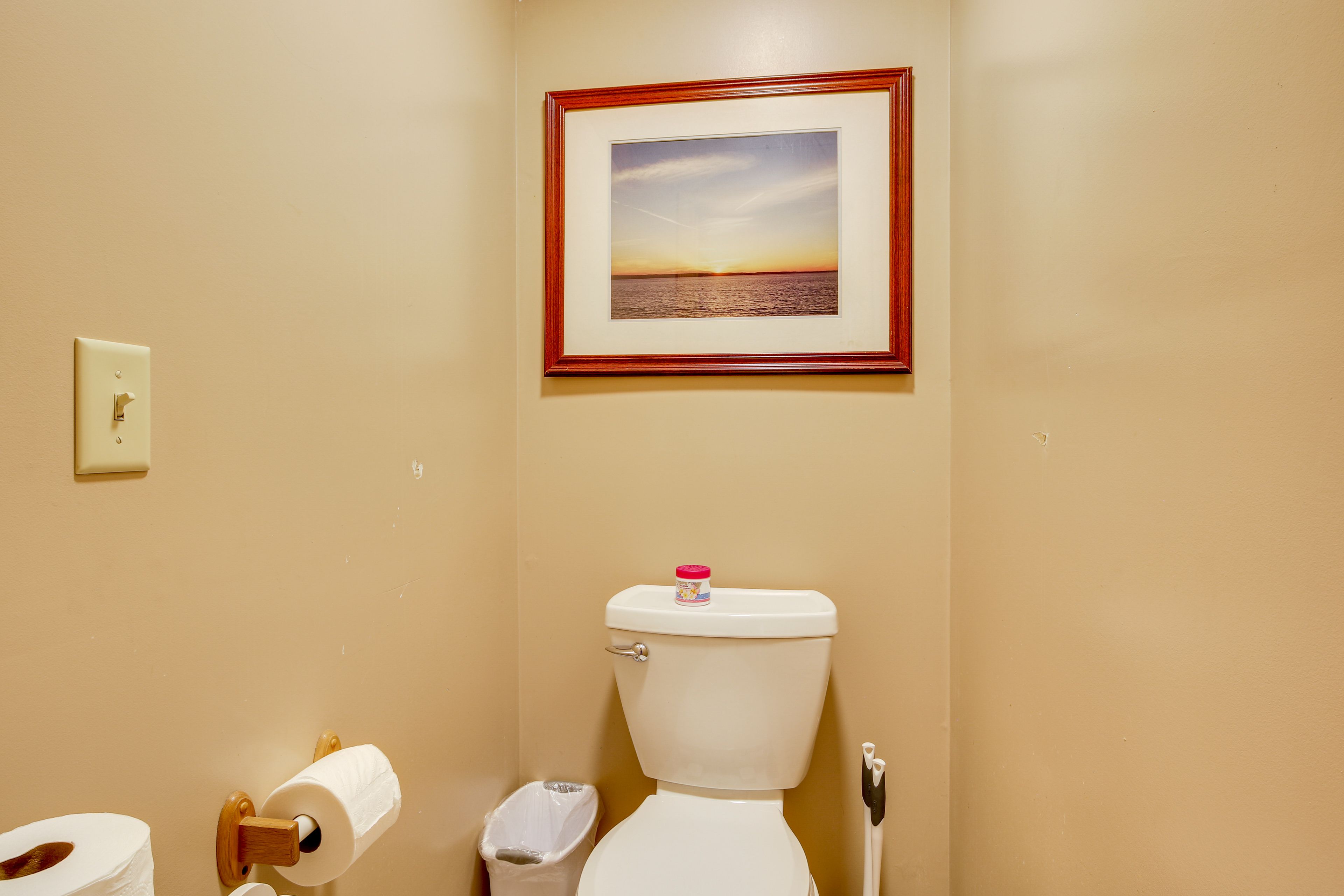 Half Bathroom | 1st Floor