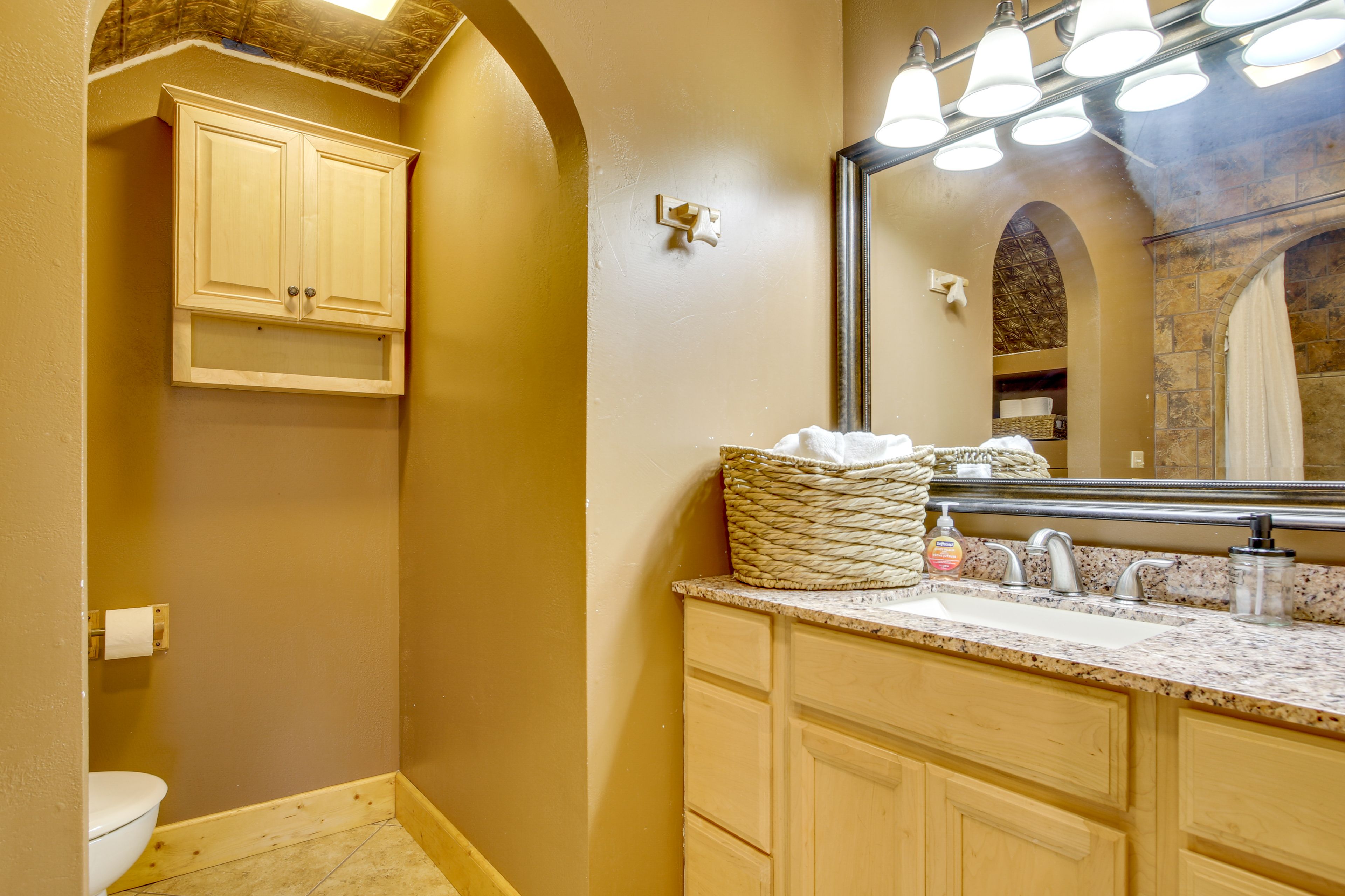 Full Bathroom | Basement