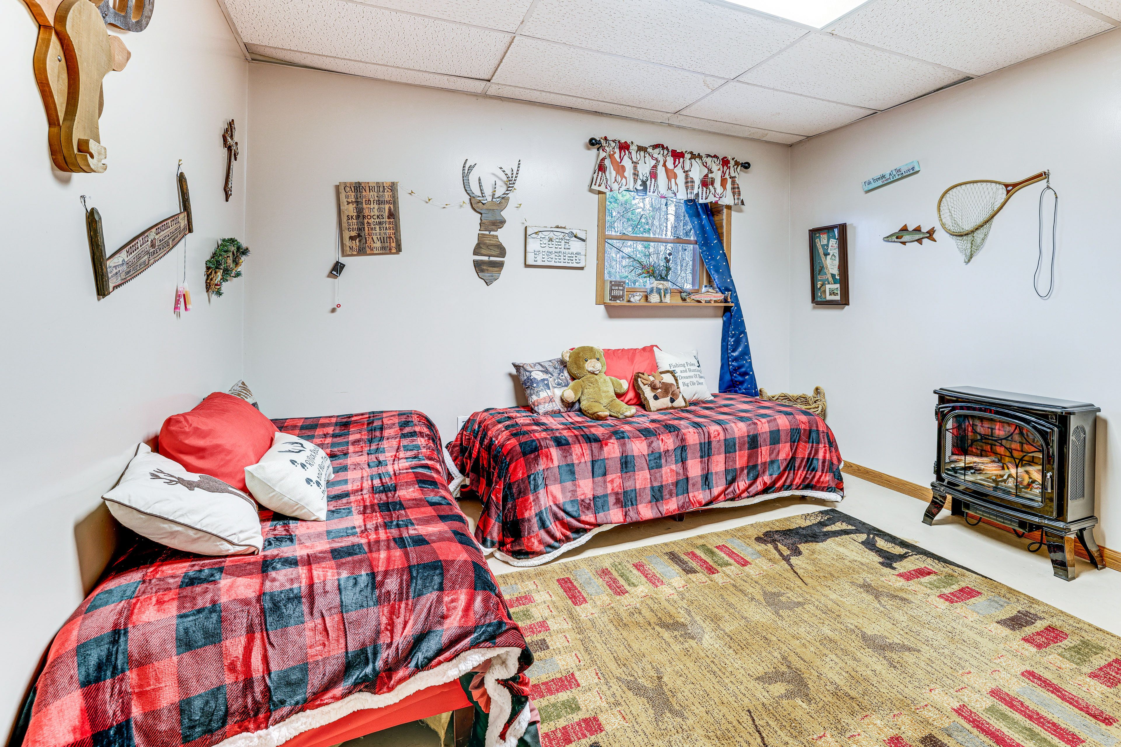 Bonus Room | 2 Twin Beds | Lower Level