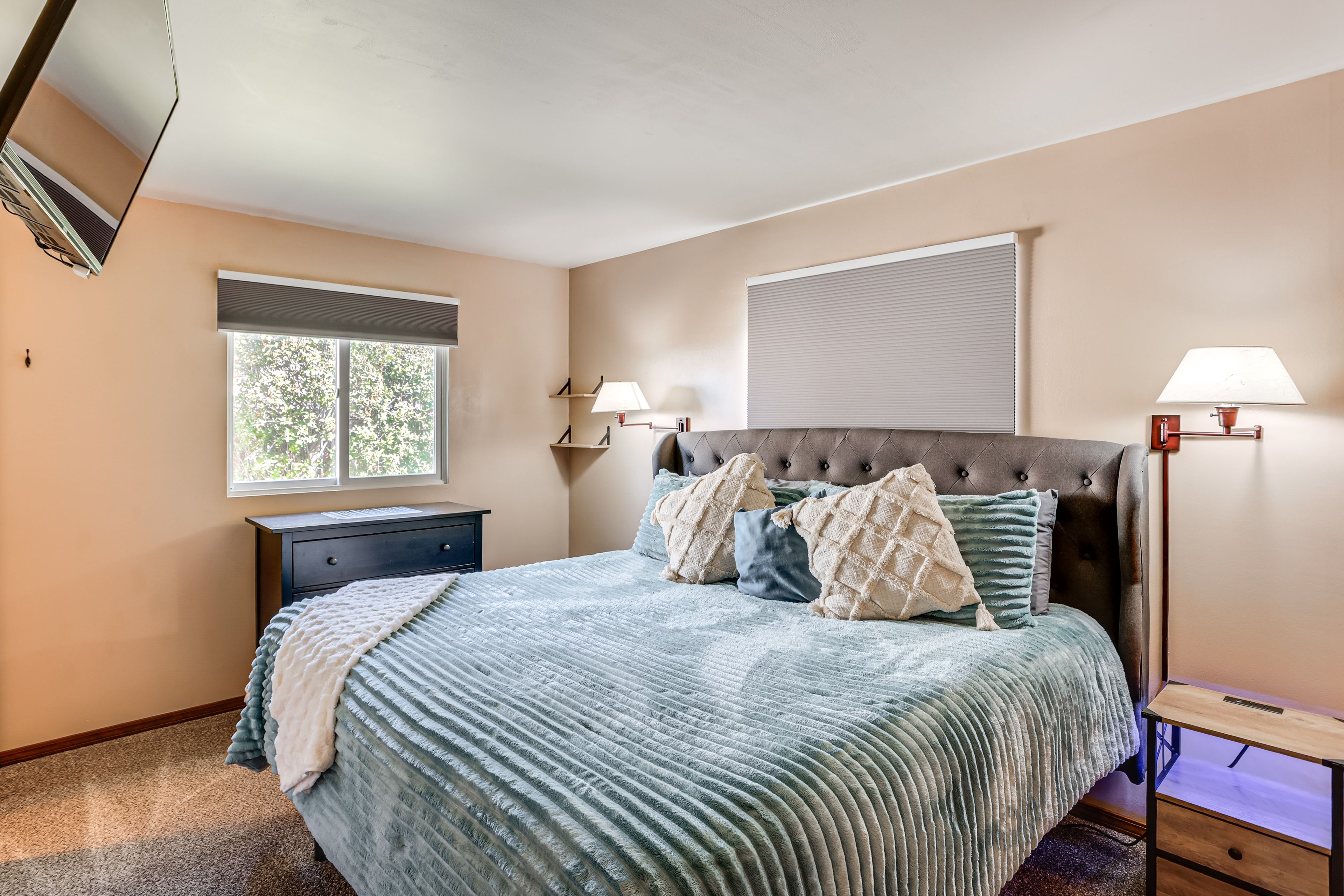 Bedroom 1 | Queen Bed | Linens Provided
