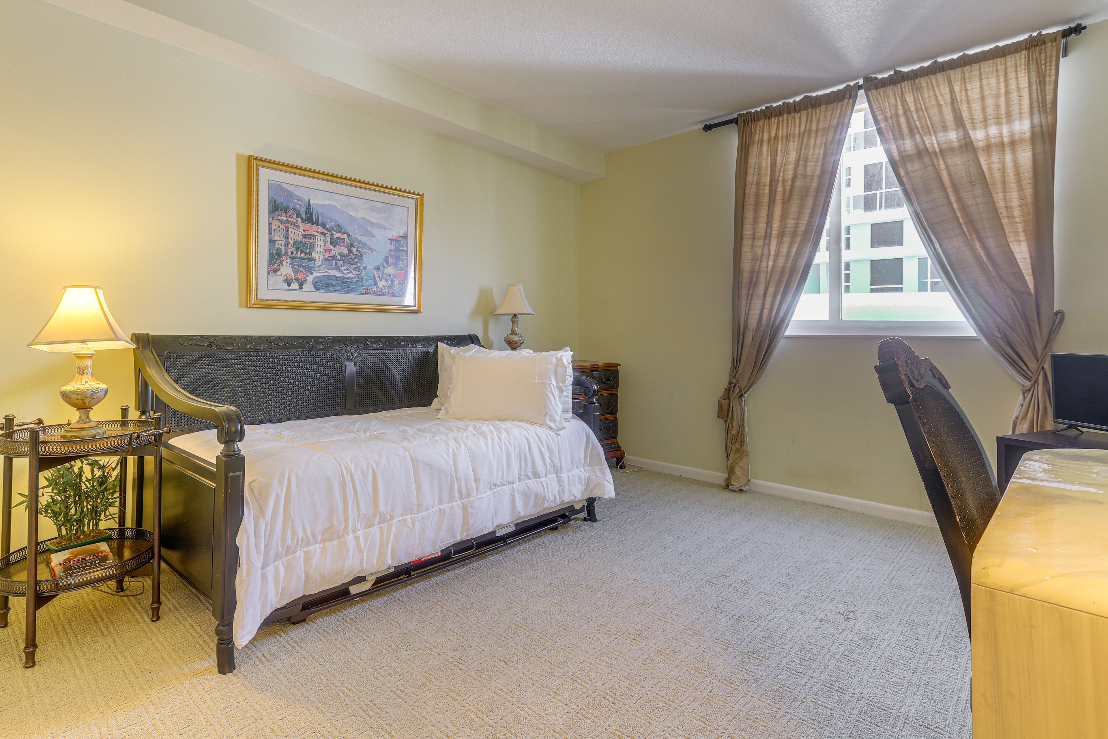 Bedroom 2 | Twin Daybed w/ Twin Trundle | Linens Provided | Desk