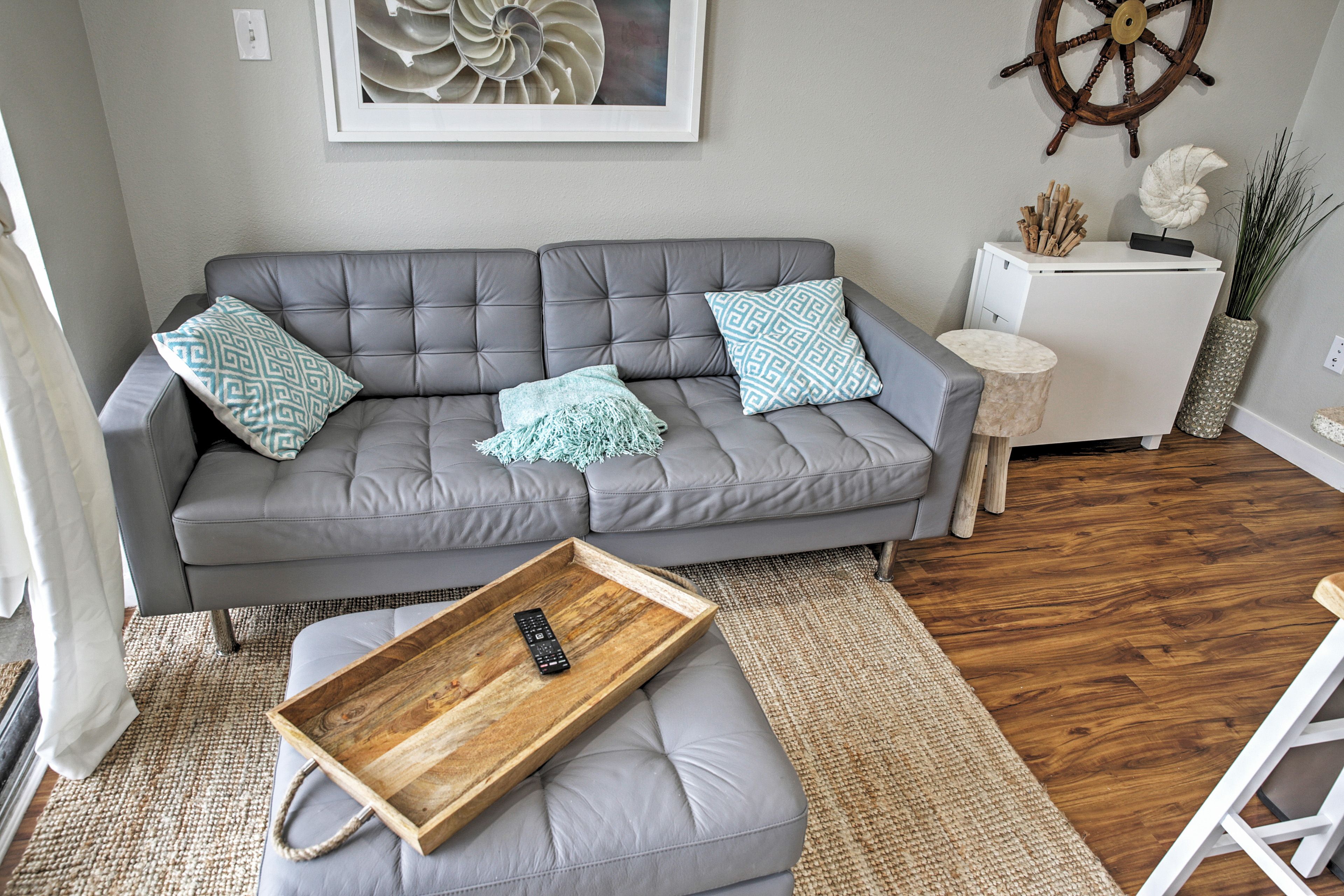 Living Room | Free WiFi | Smart TV