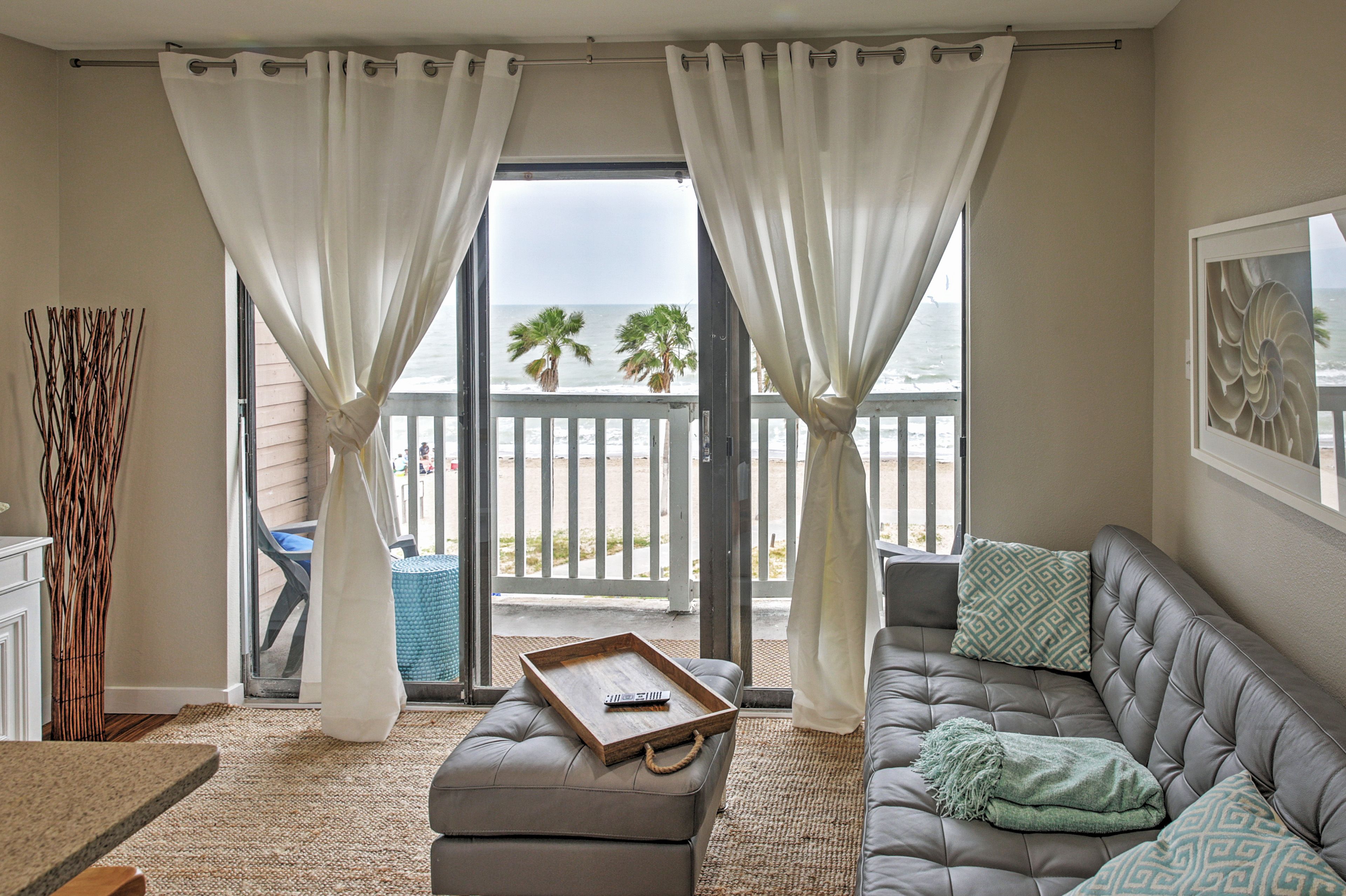 Corpus Christi Vacation Rental | 1BA | 1BA | Stairs Required