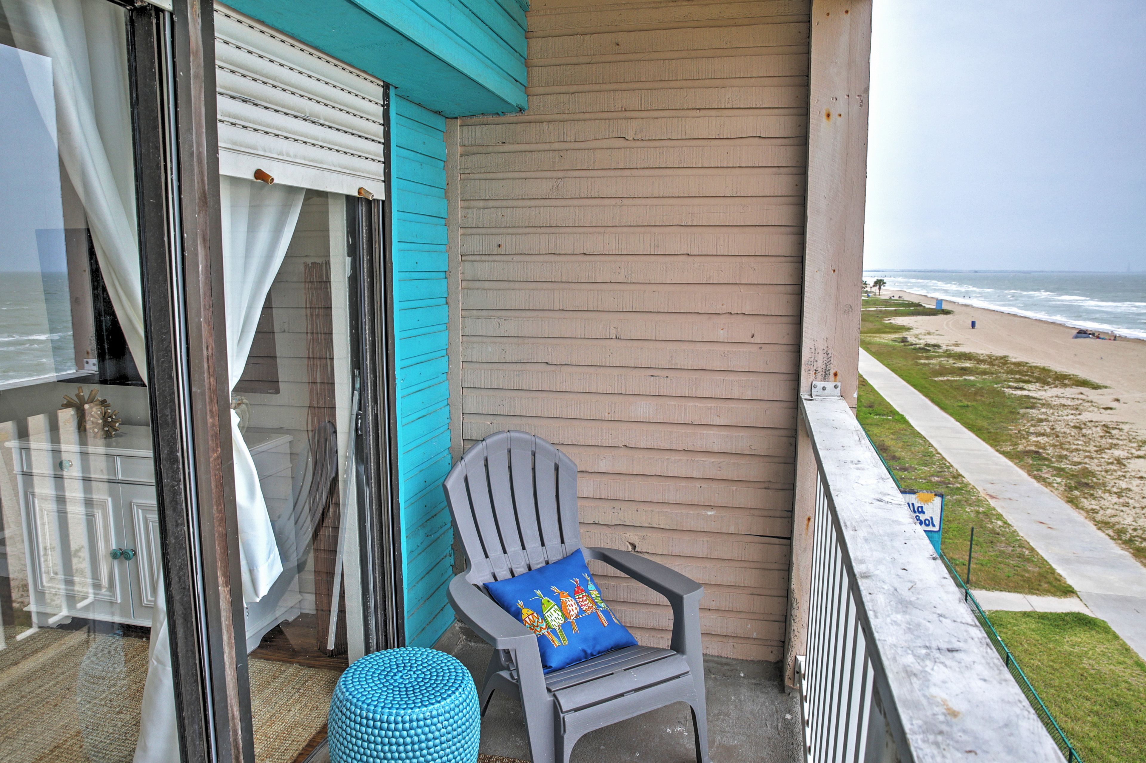 Private Deck | Single-Story Unit | 2nd-Floor Condo