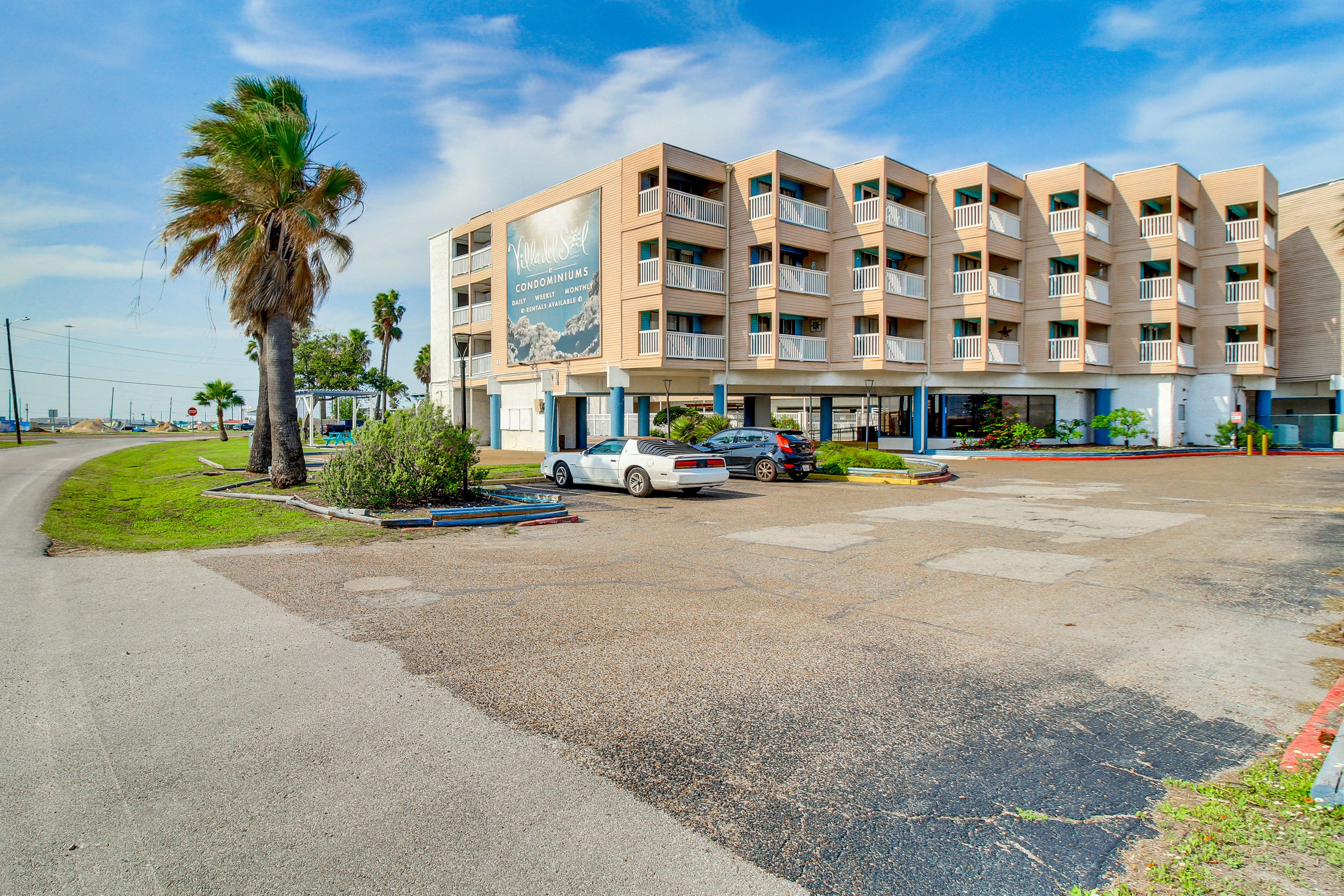 Parking | Community Lot (2 Vehicles) | Additional Parking (2 Vehicles)