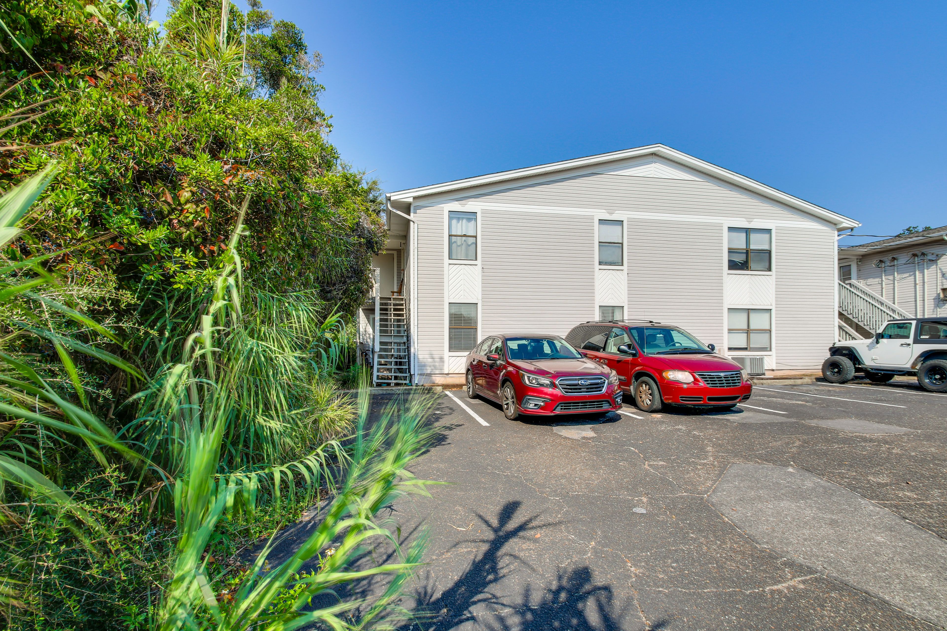 Property Exterior | 2nd-Floor Unit | 7 Mi to the Pensacola Beach Boardwalk