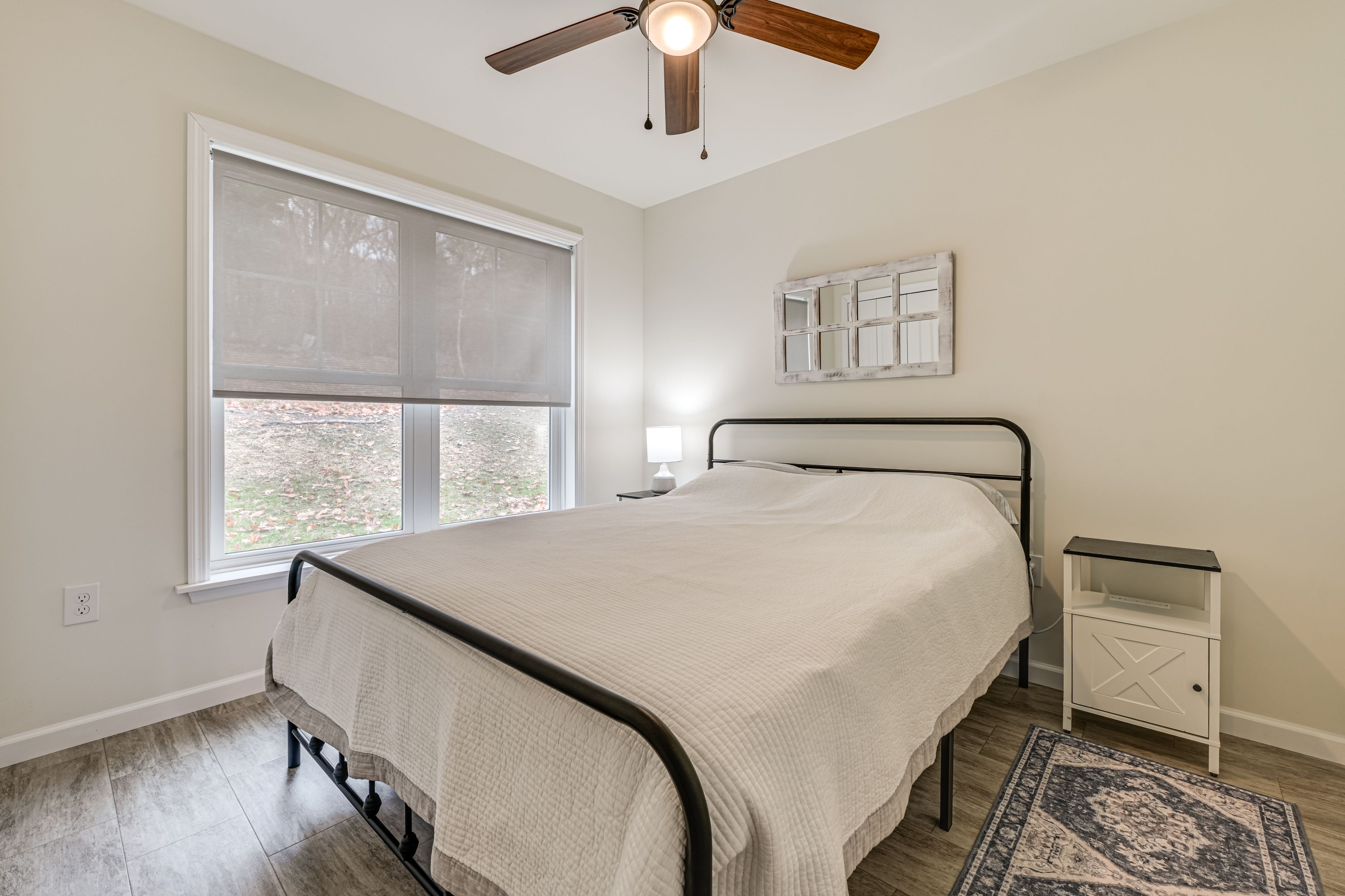 Bedroom 2 | Queen Bed