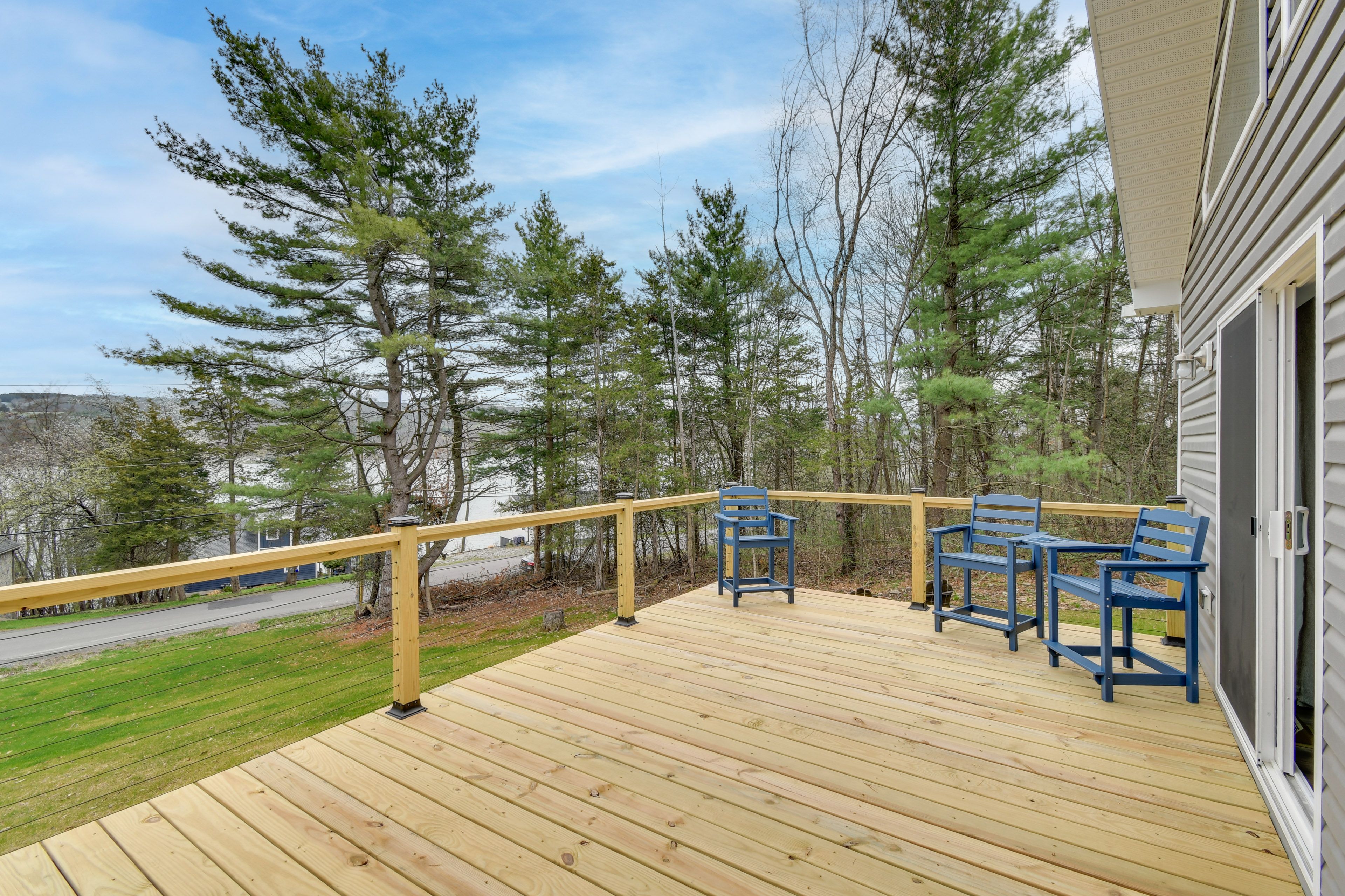Deck | Lake & Mountain Views