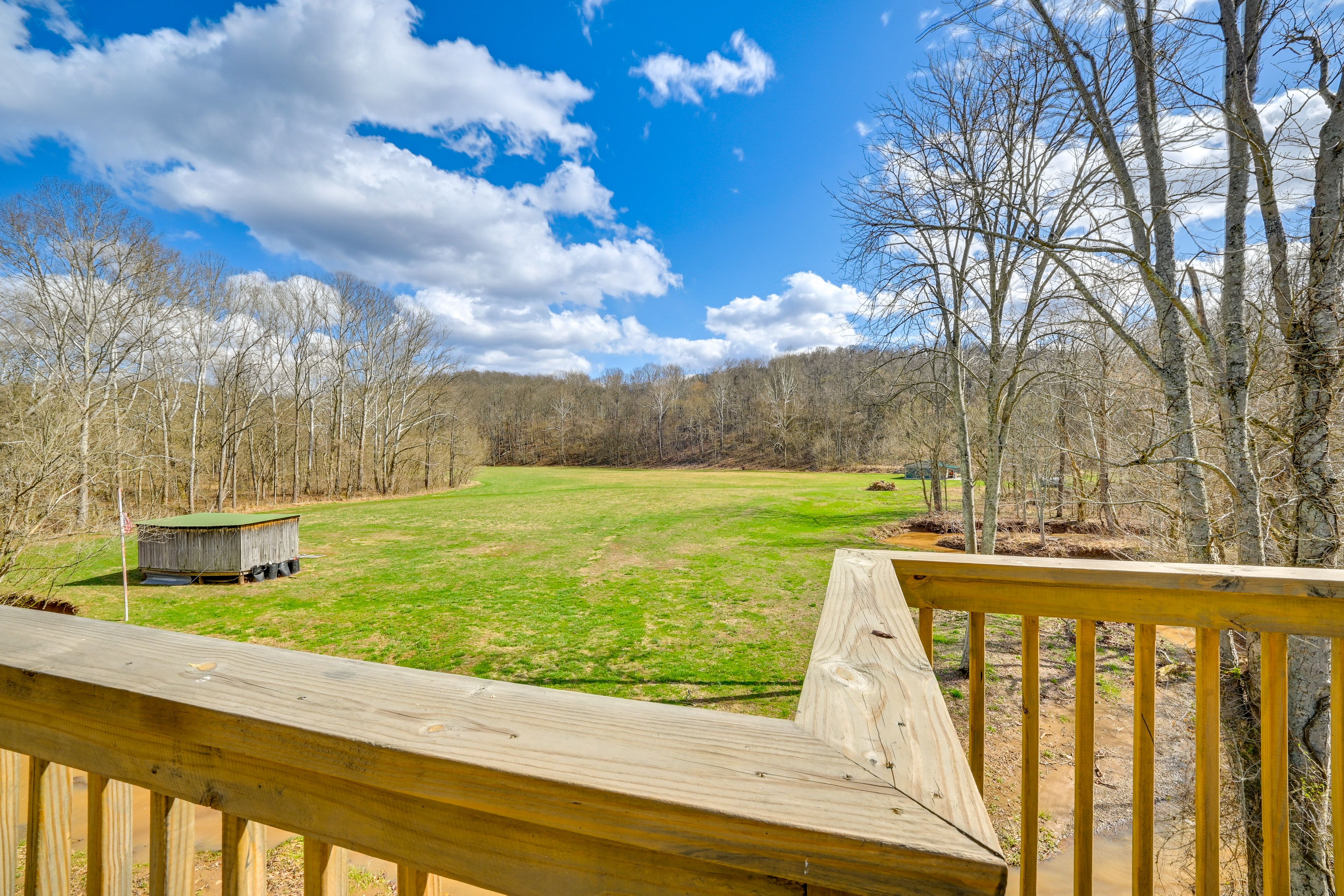 Private Deck | Countryside Retreat