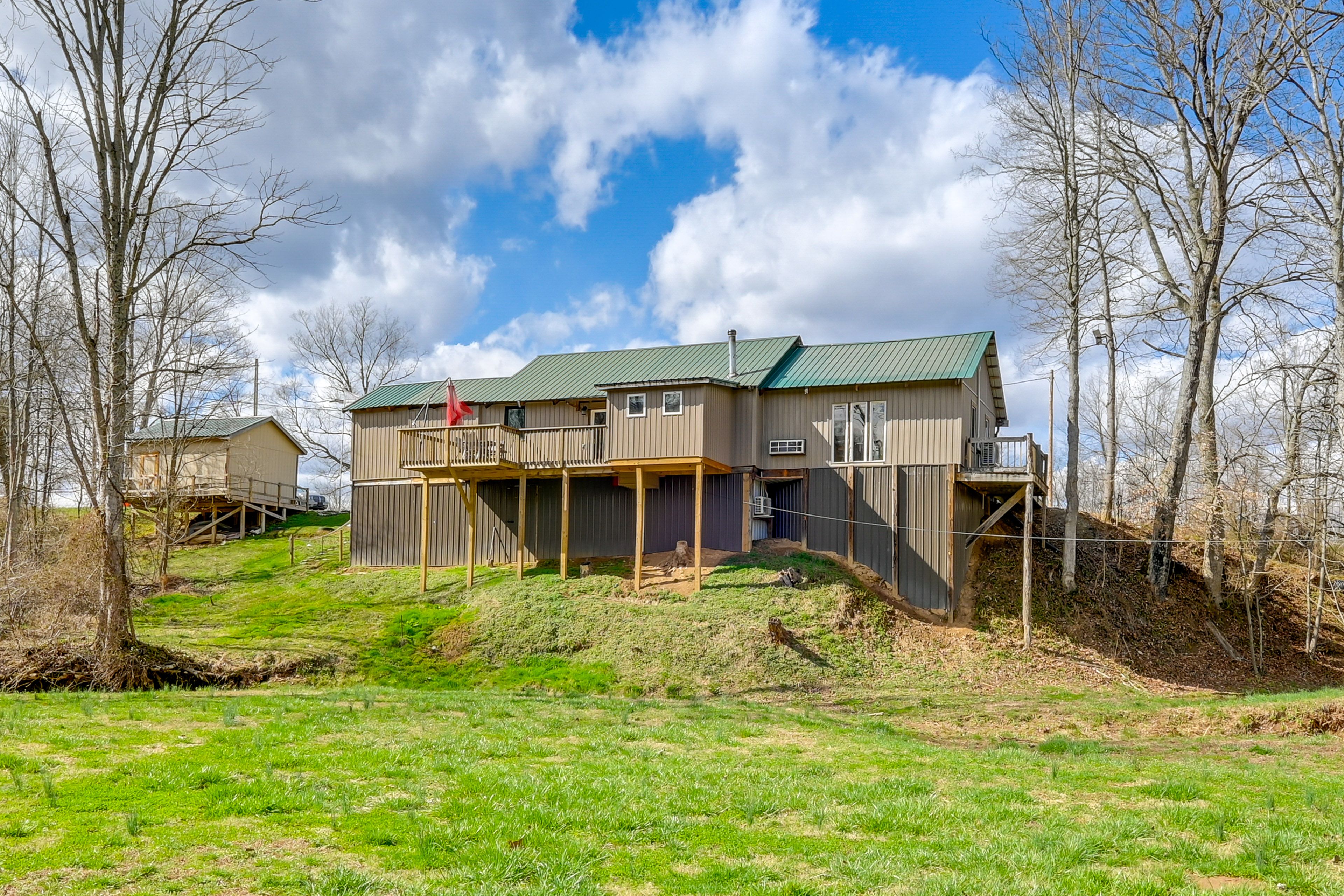 Exterior | Private Hot Tub | Ample Parking On-Site | Trailer Parking Allowed