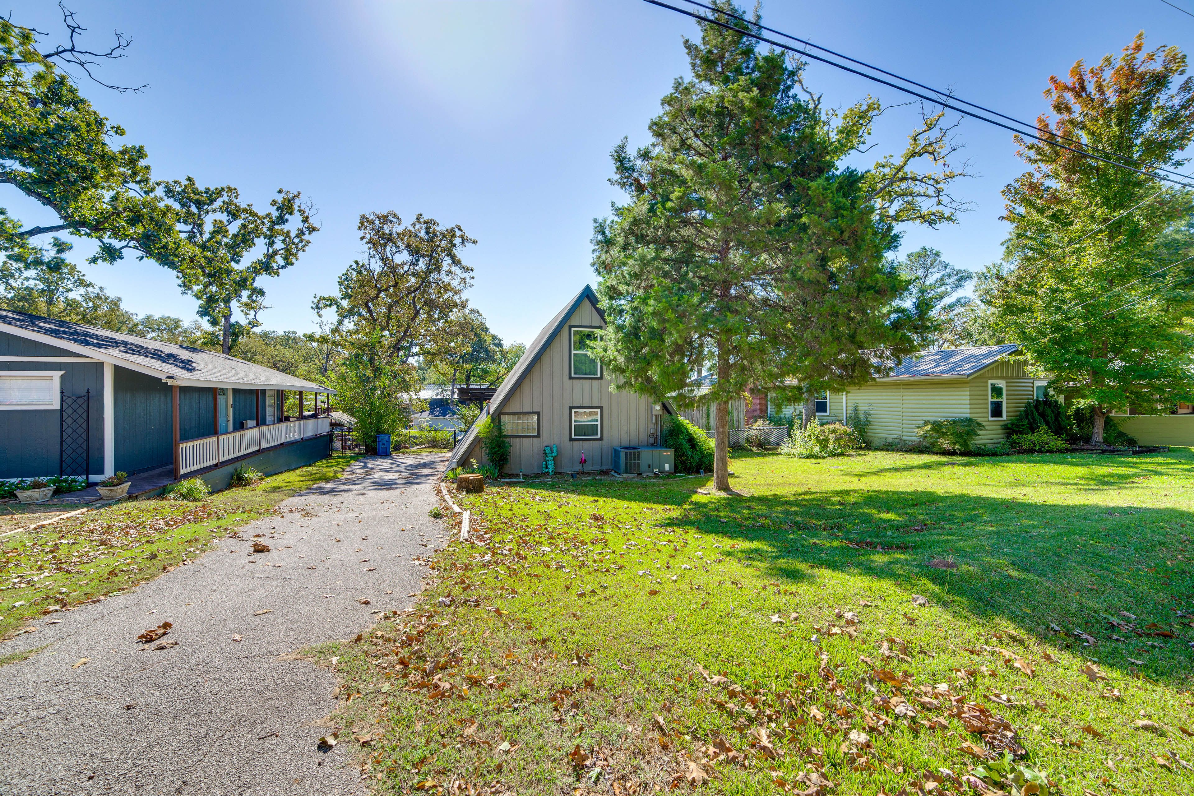 Exterior | 2-Story House
