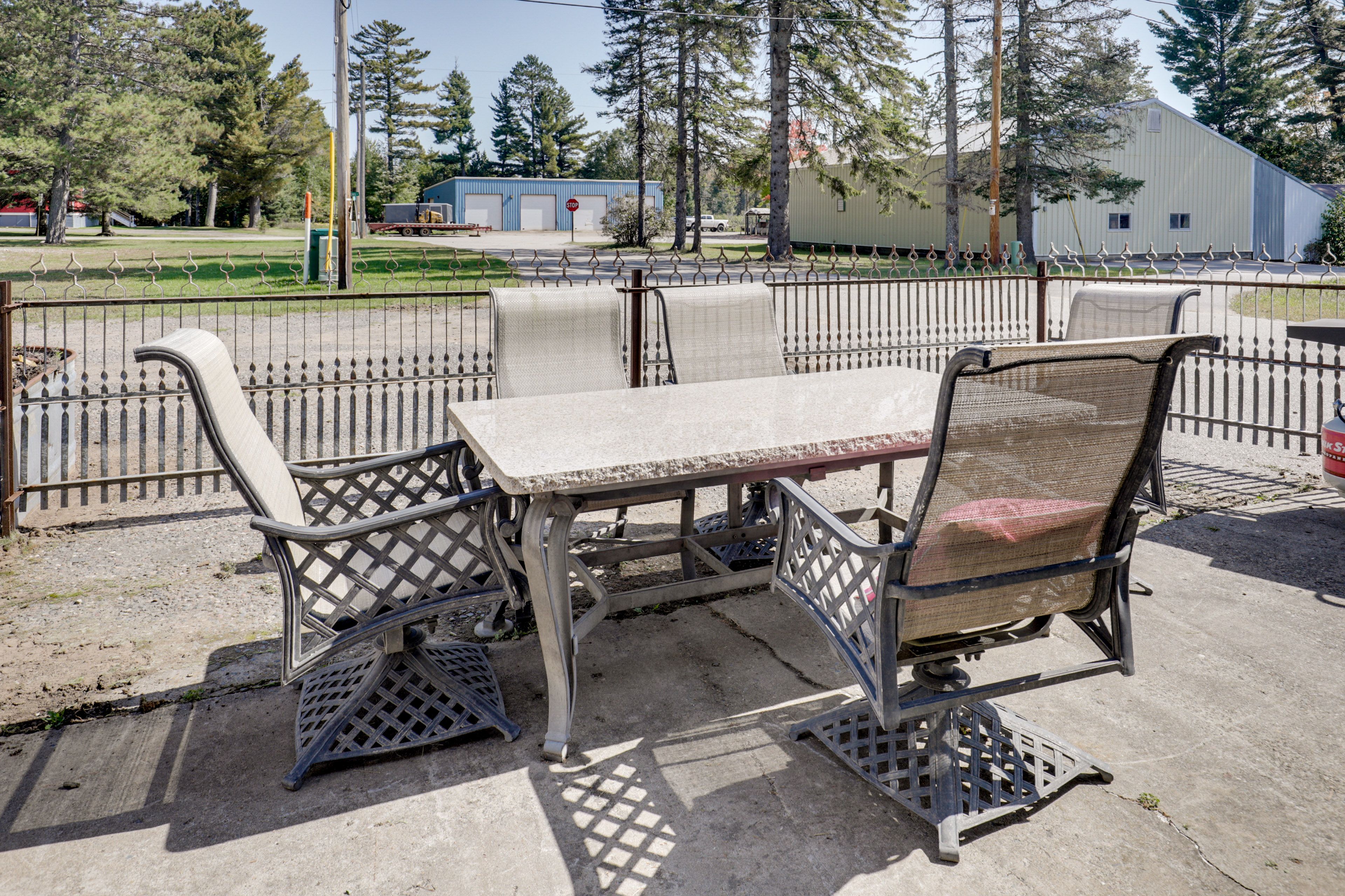 Private Patio | Gas Grill