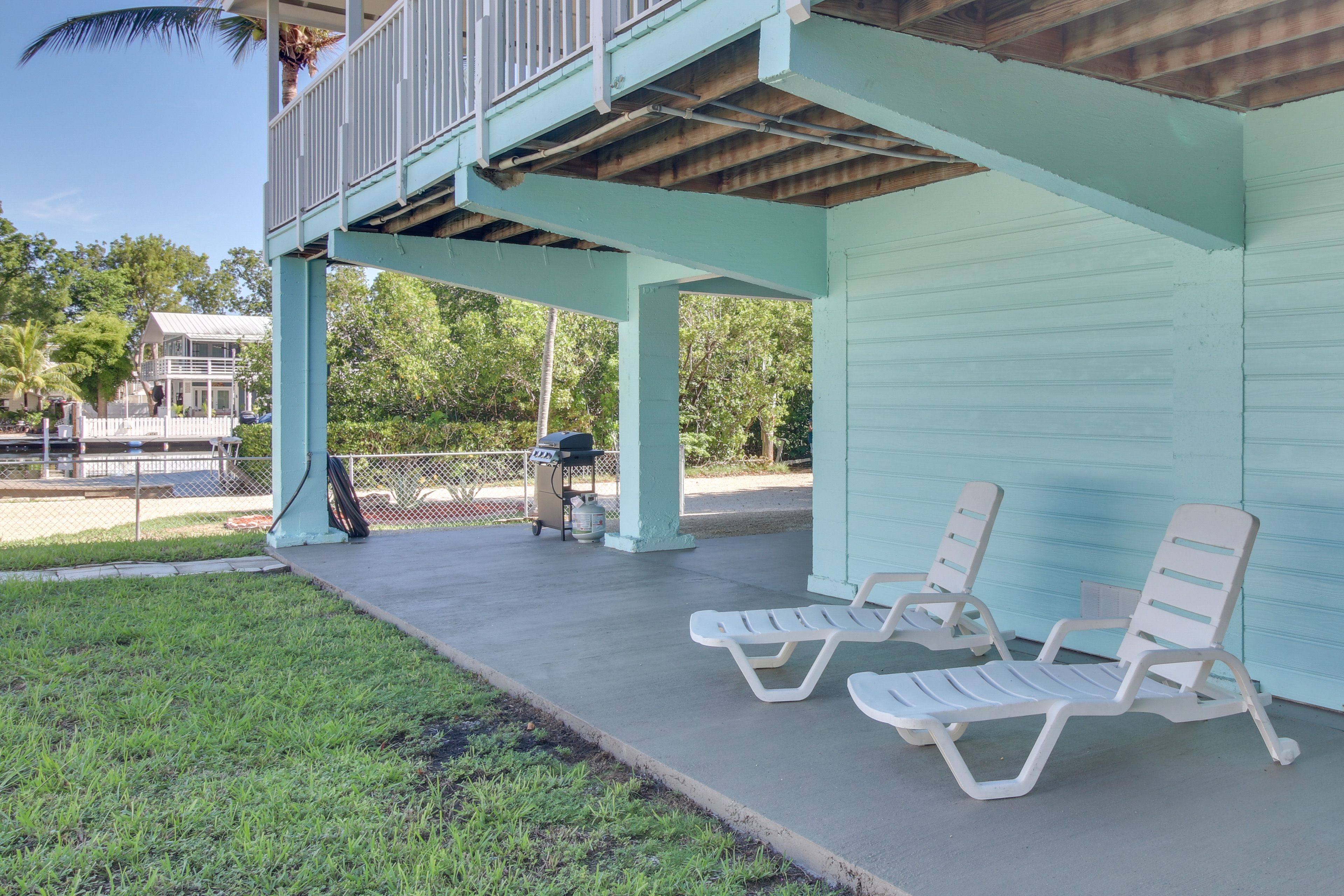 Covered Patio | Gas Grill