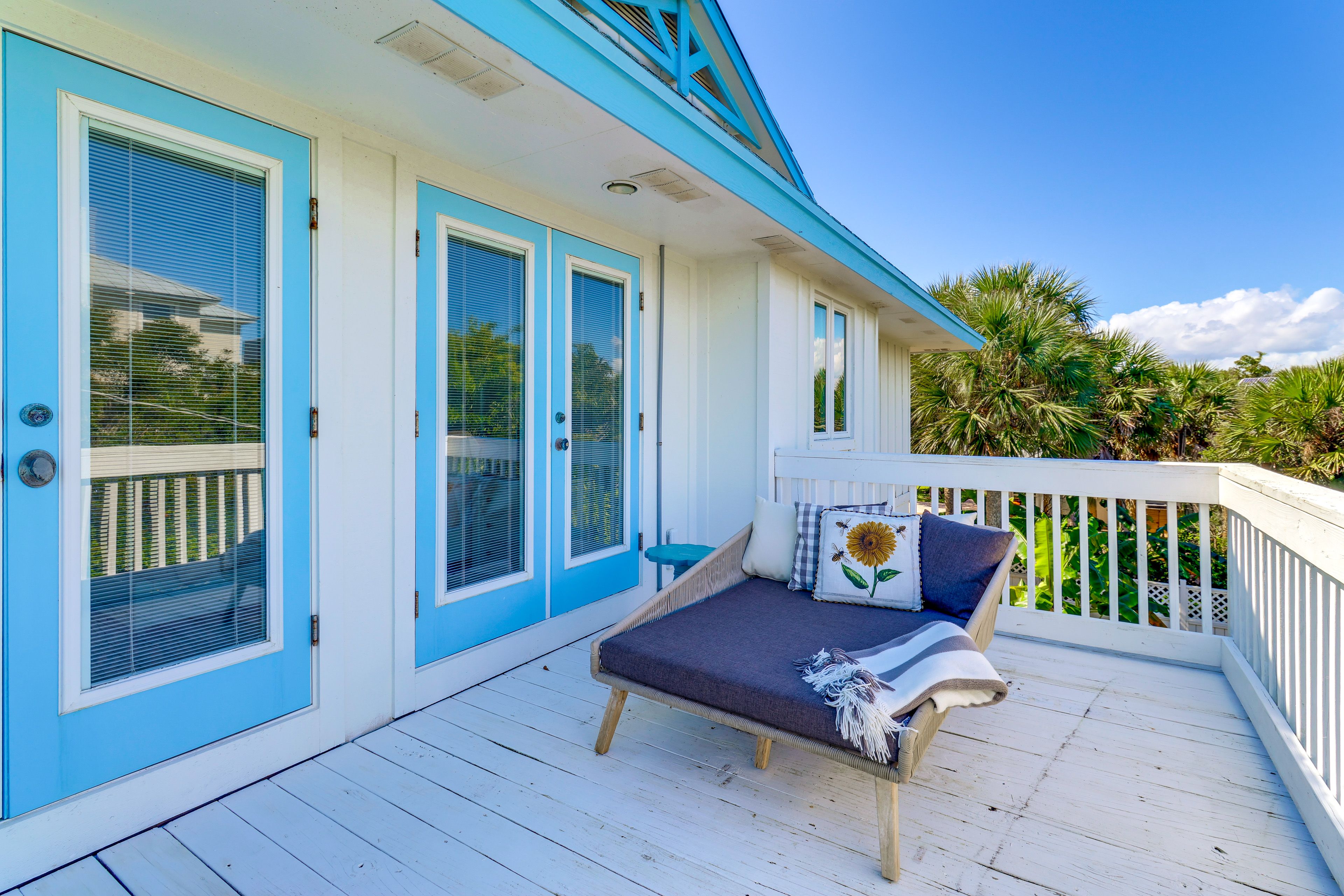 Balcony | Lounge Furniture | Ocean Views