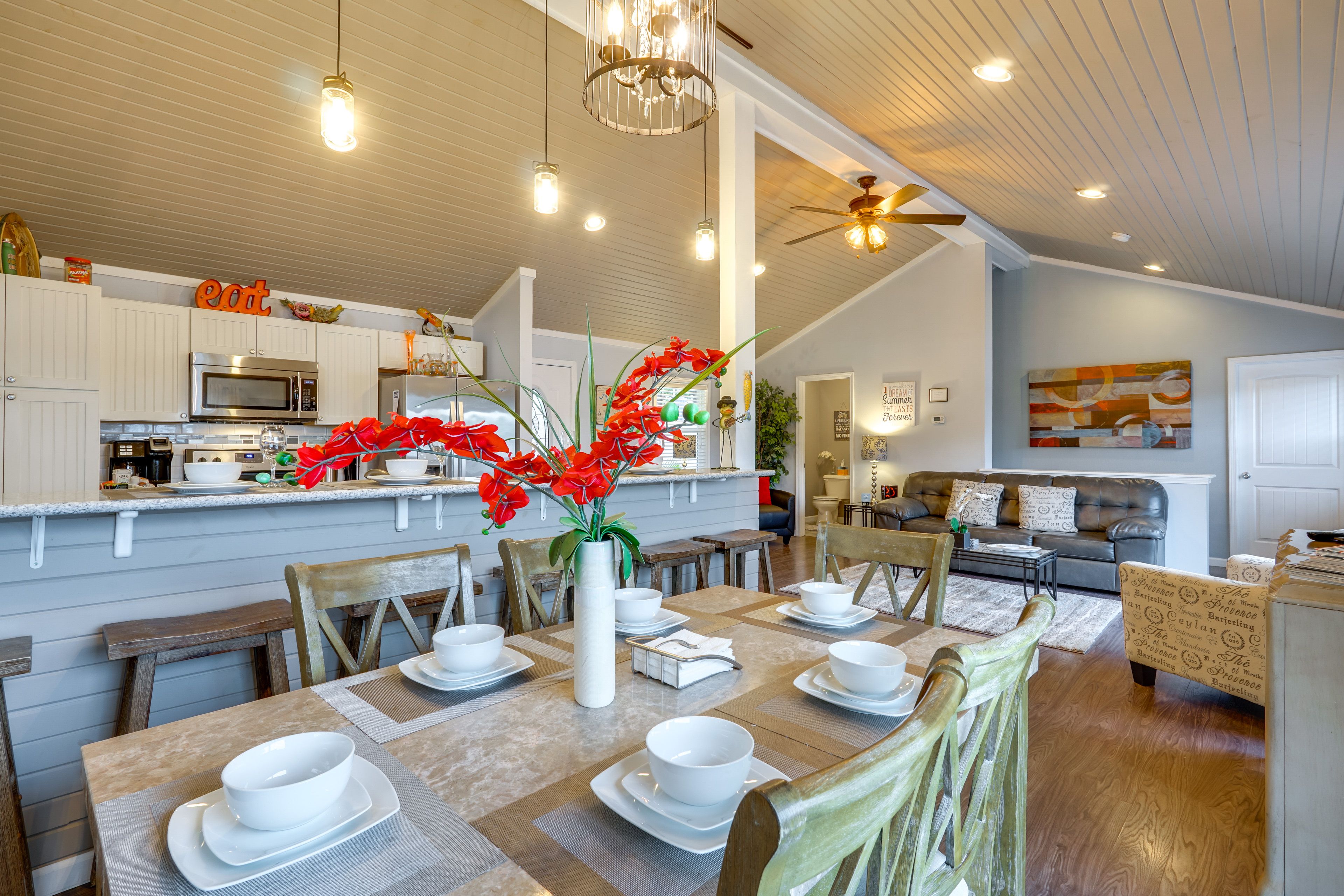 Dining Area | Main Level | Dishware/Flatware