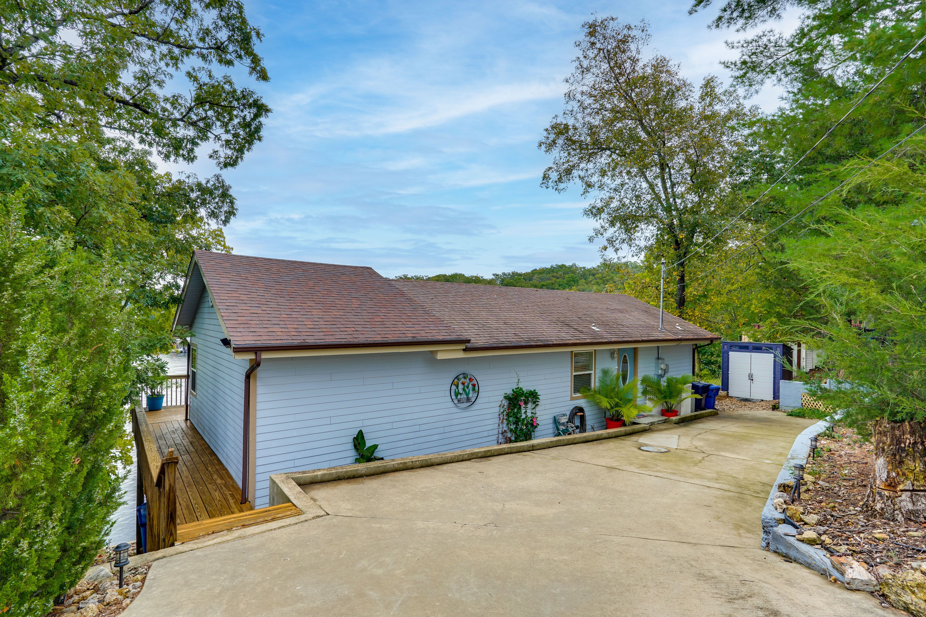 Parking | Driveway (4 Vehicles)
