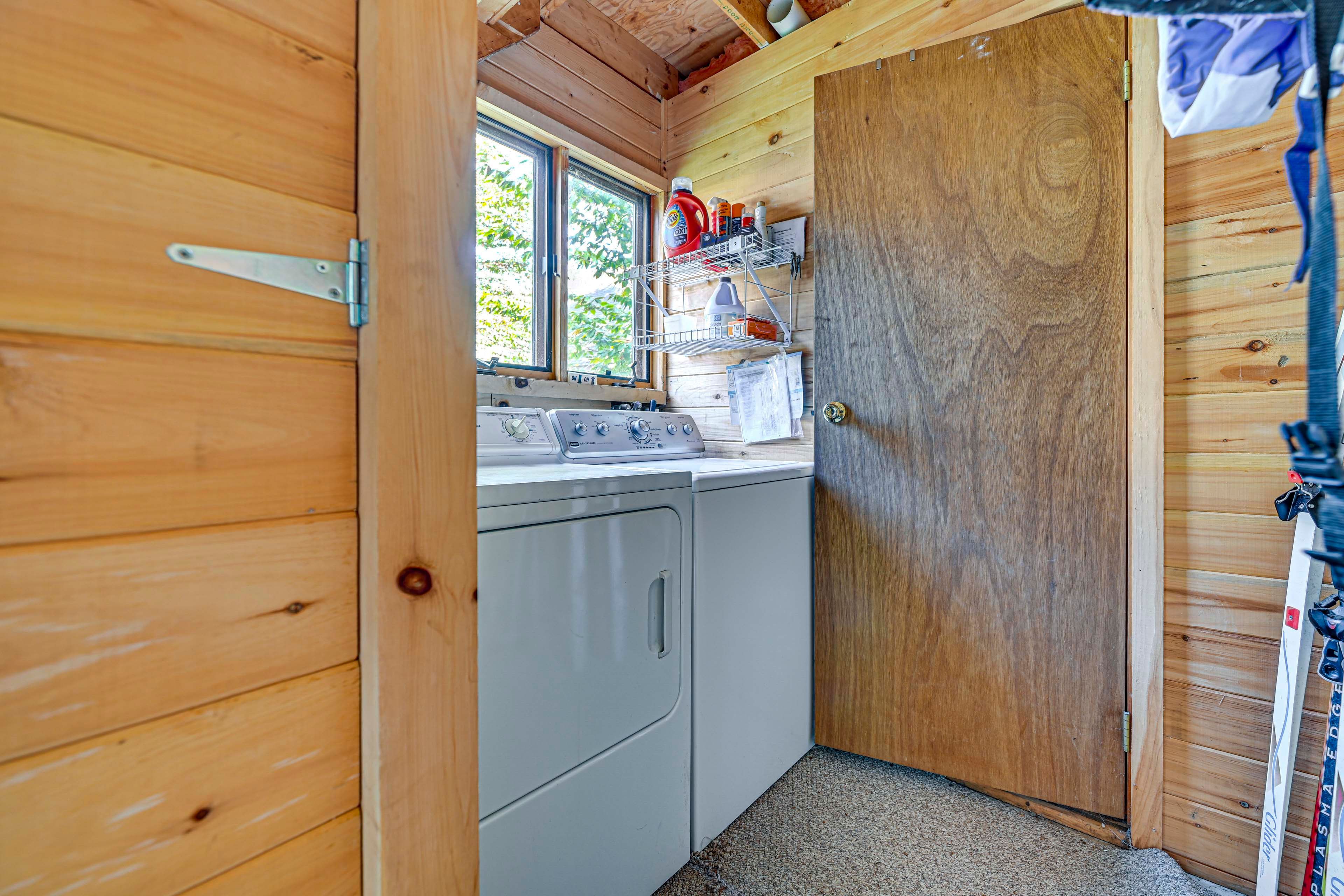 Garage | In-Unit Laundry (Summer Only) | Detergent