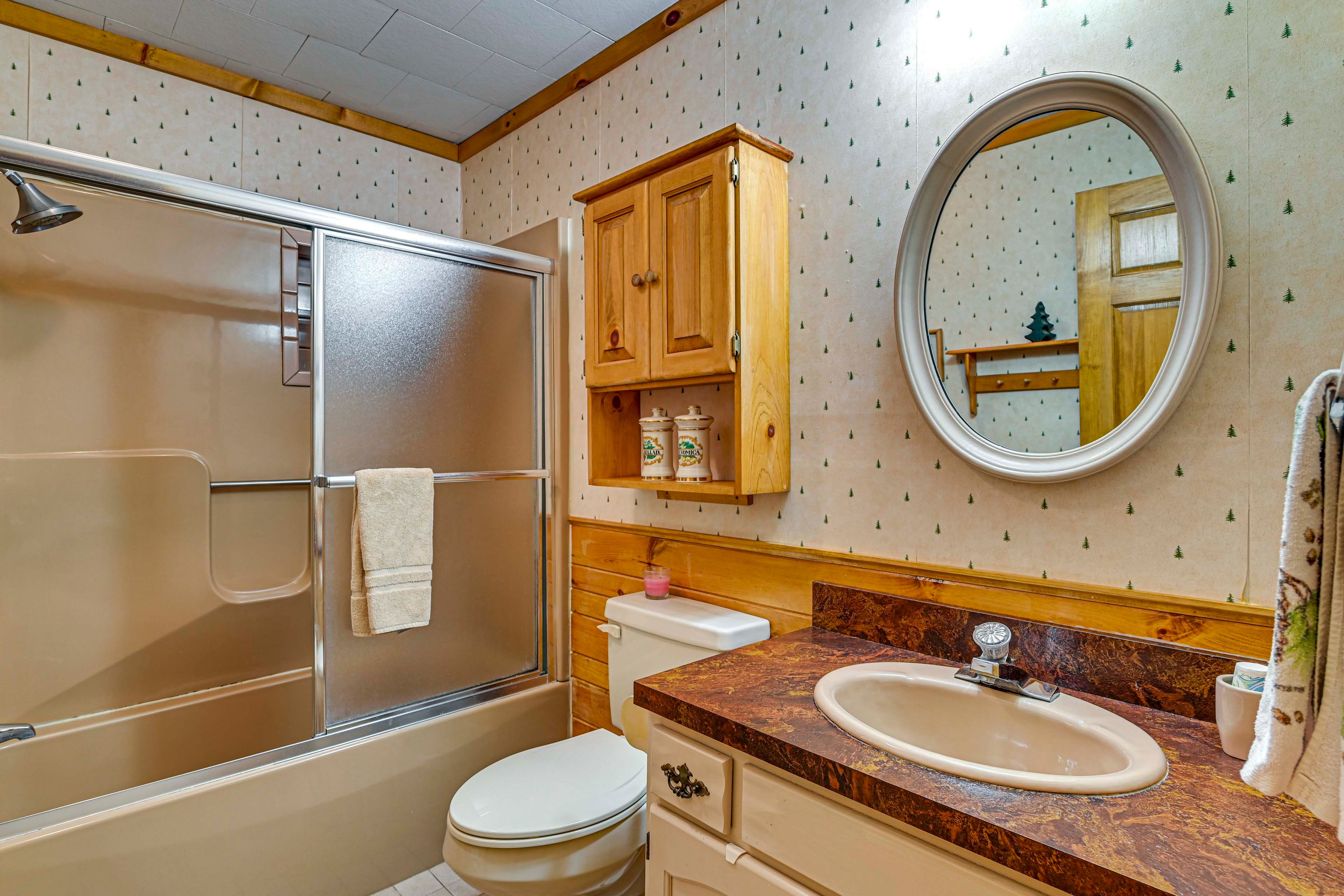 Full Bathroom | 1st Floor