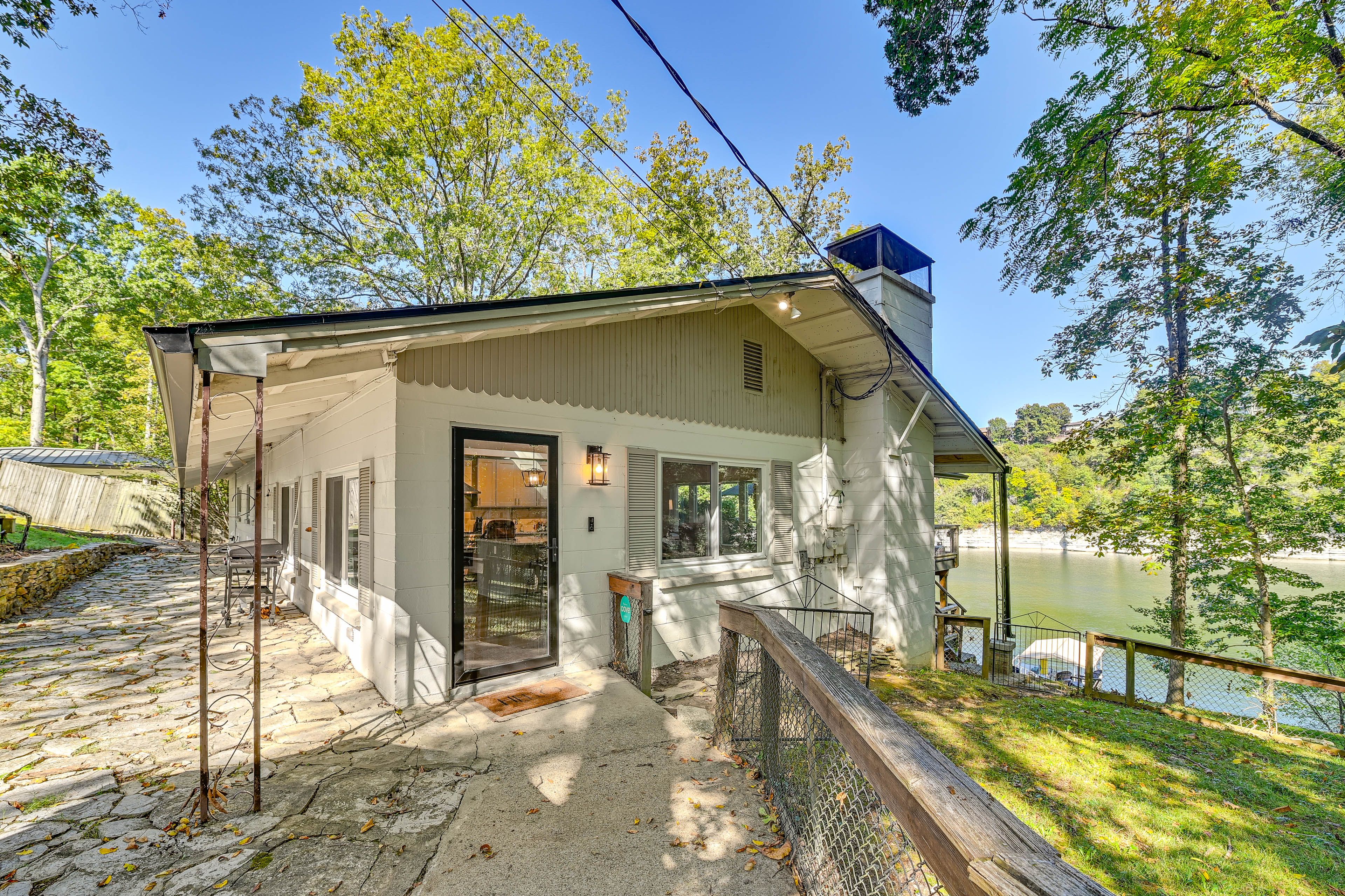 House Exterior | Keyless Entry