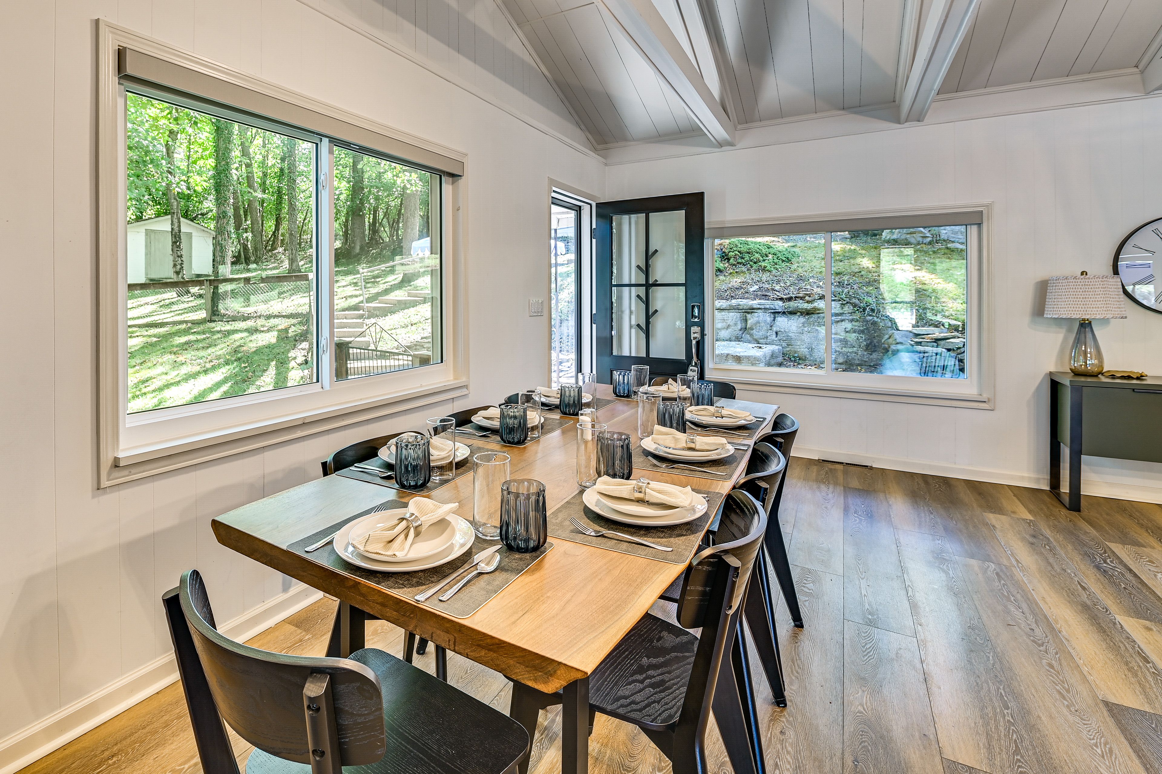 Dining Table | Dishware/Flatware | Main Floor