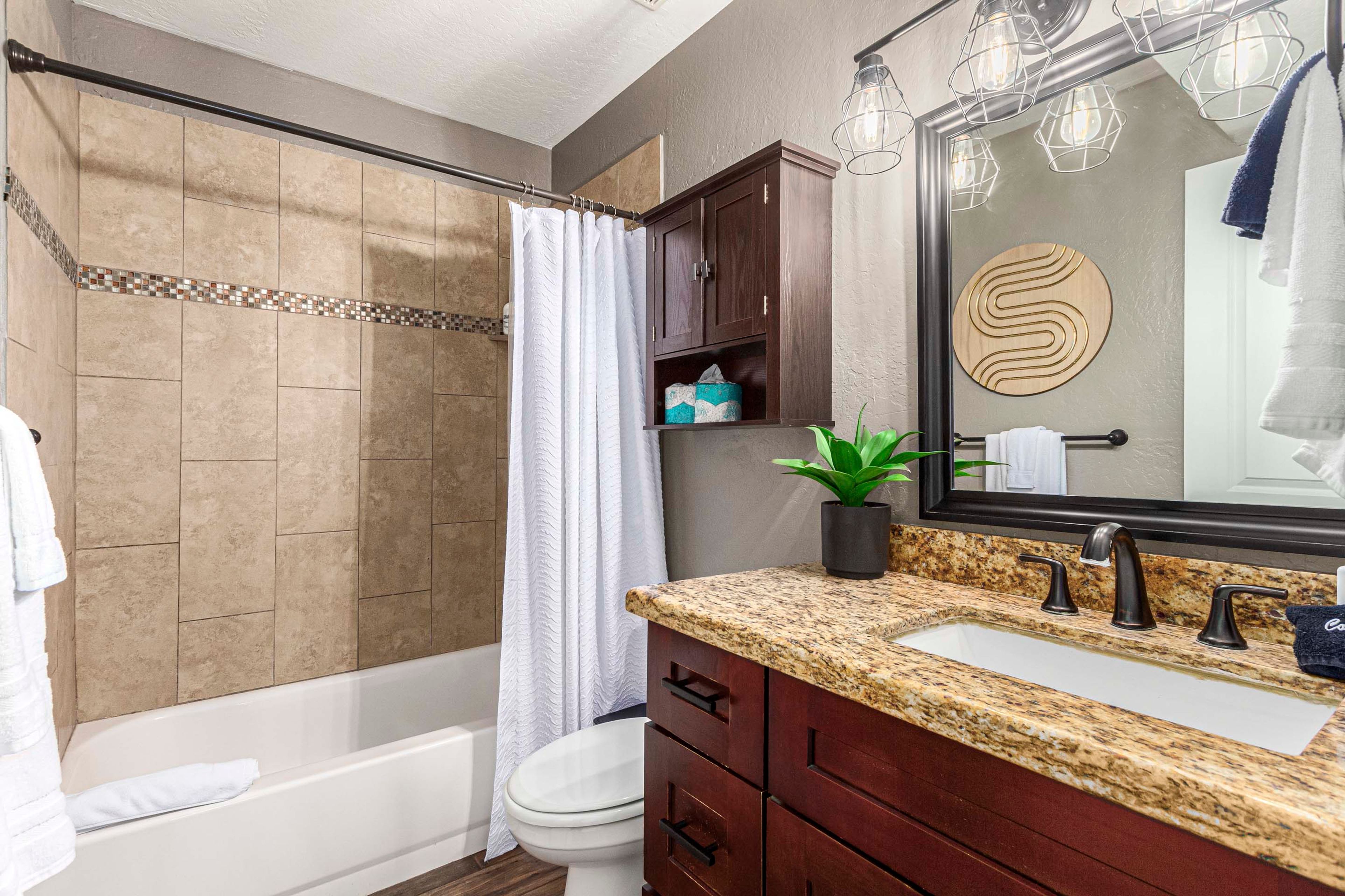 Full Bathroom | 2nd Floor