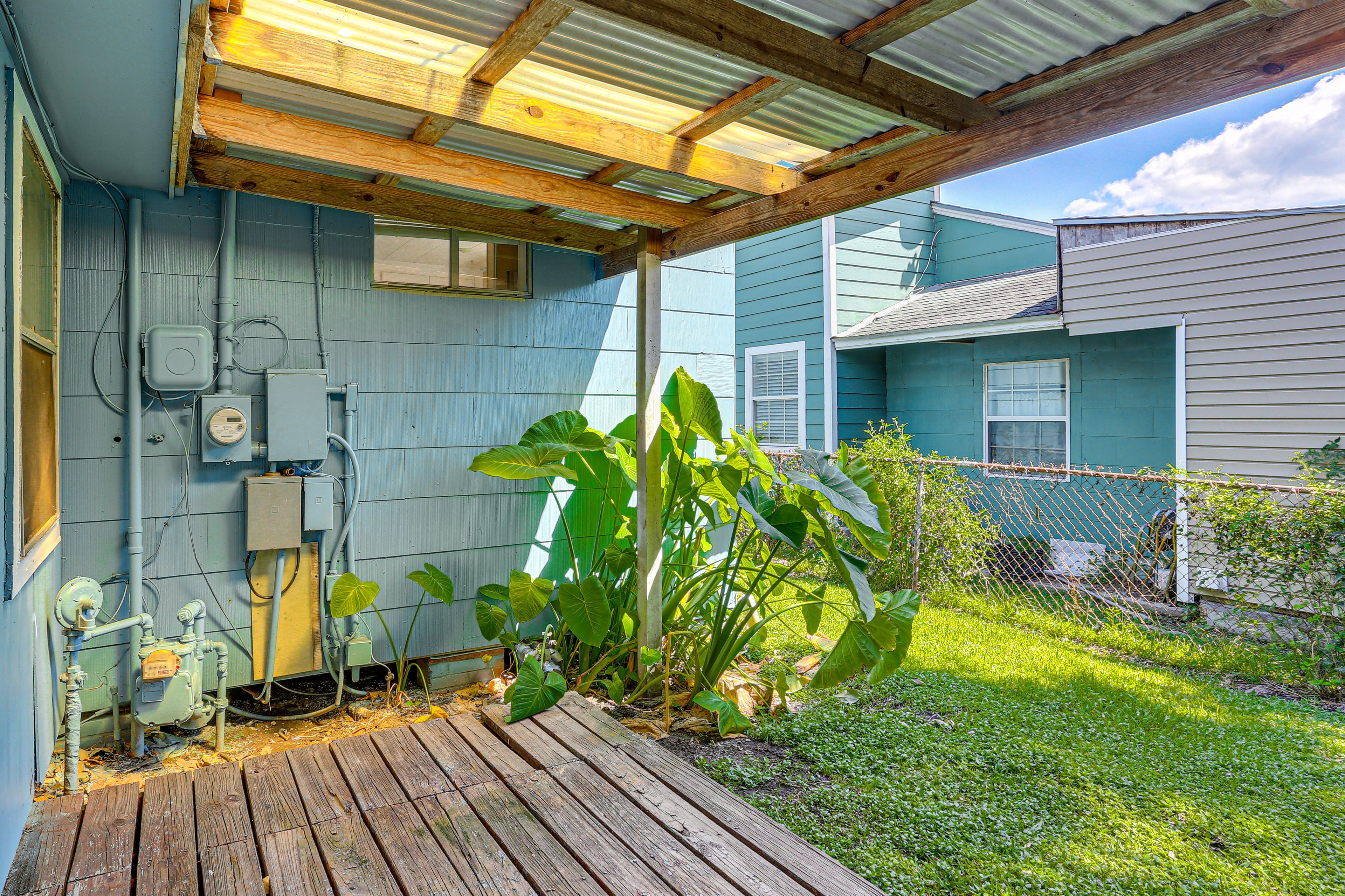 Fenced-In Yard Space