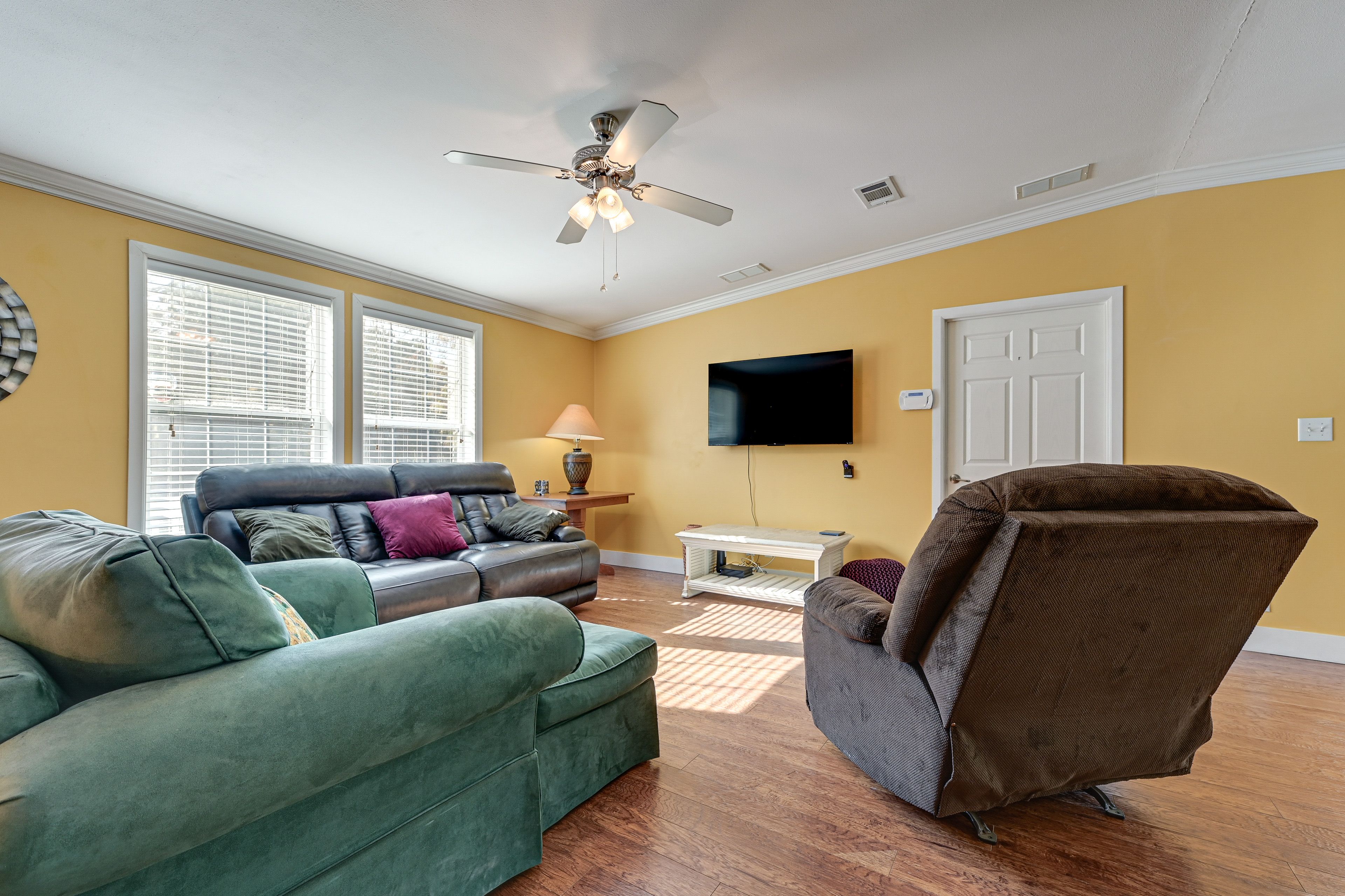 Living Room | Smart TV