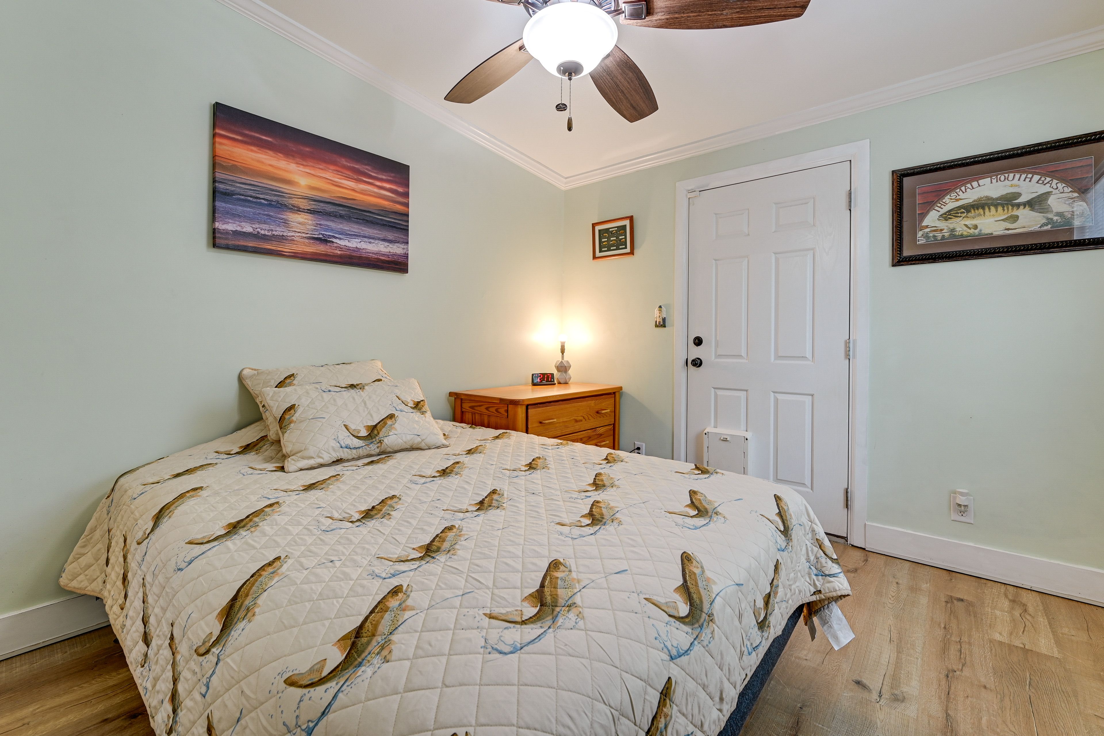 Bedroom 4 | Queen Bed